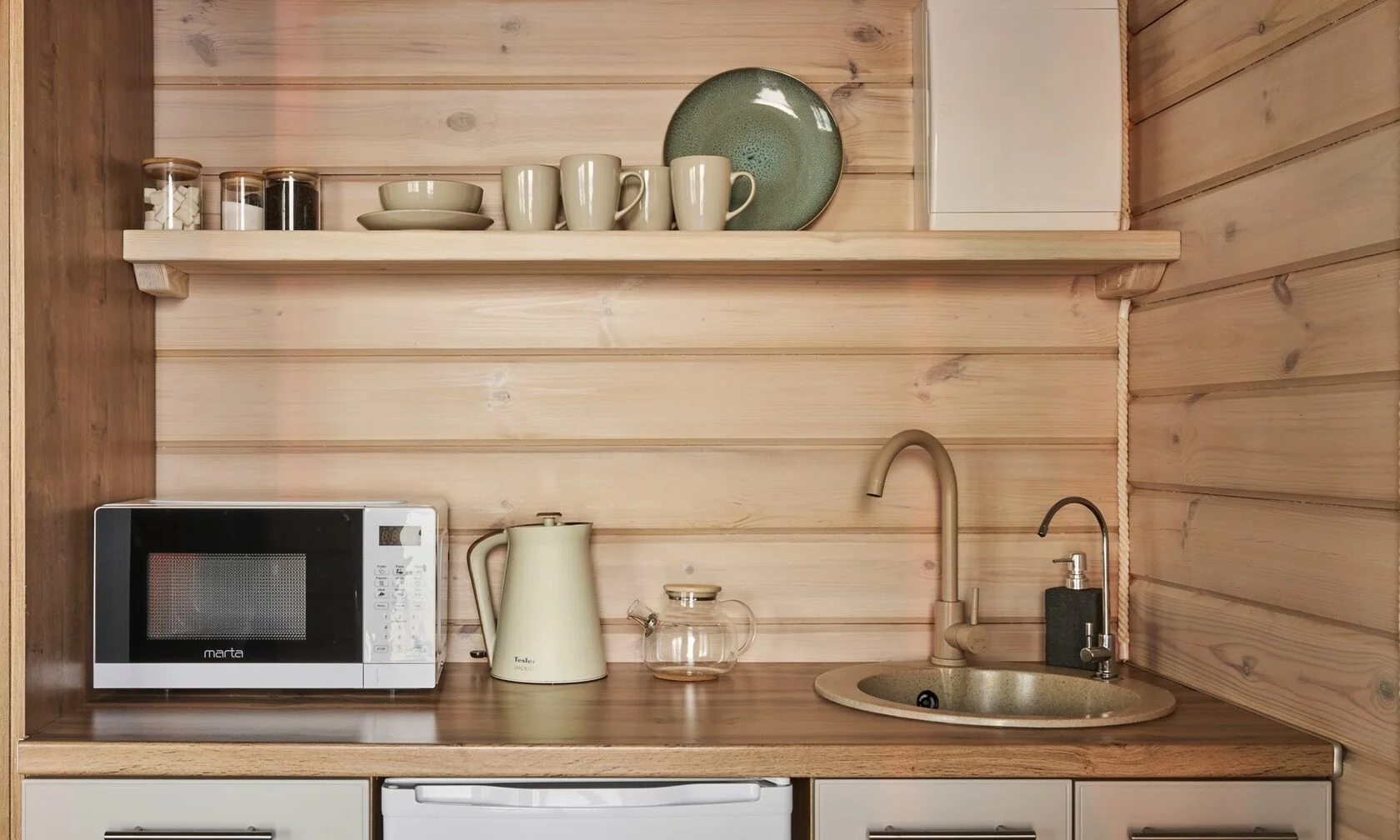 Шале в лесу с купелью