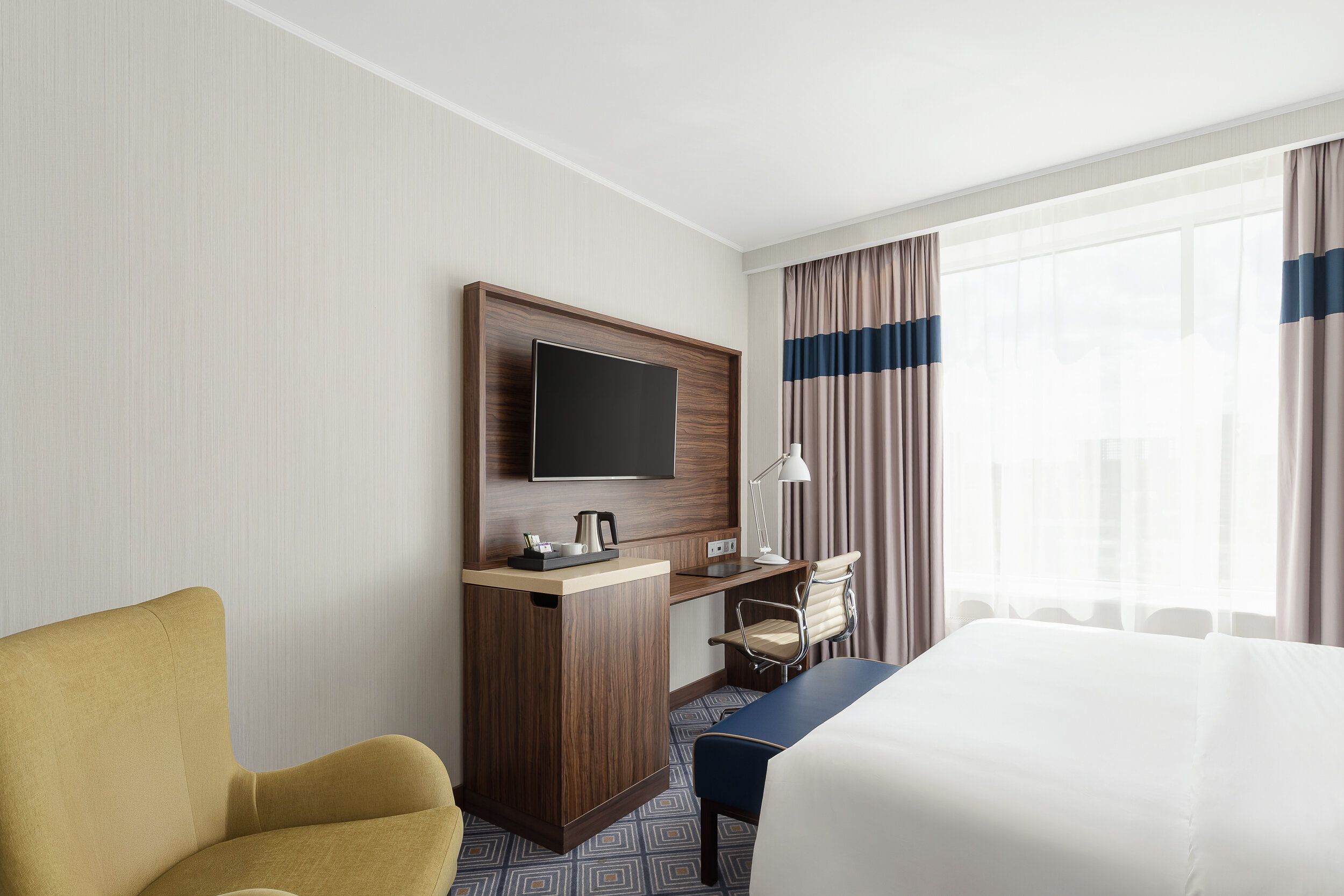 Супериор с одной двуспальной кроватью