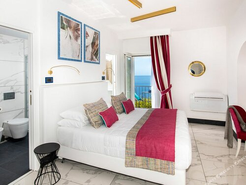 Executive Room with Sea View в Positano Art Hotel Pasitea