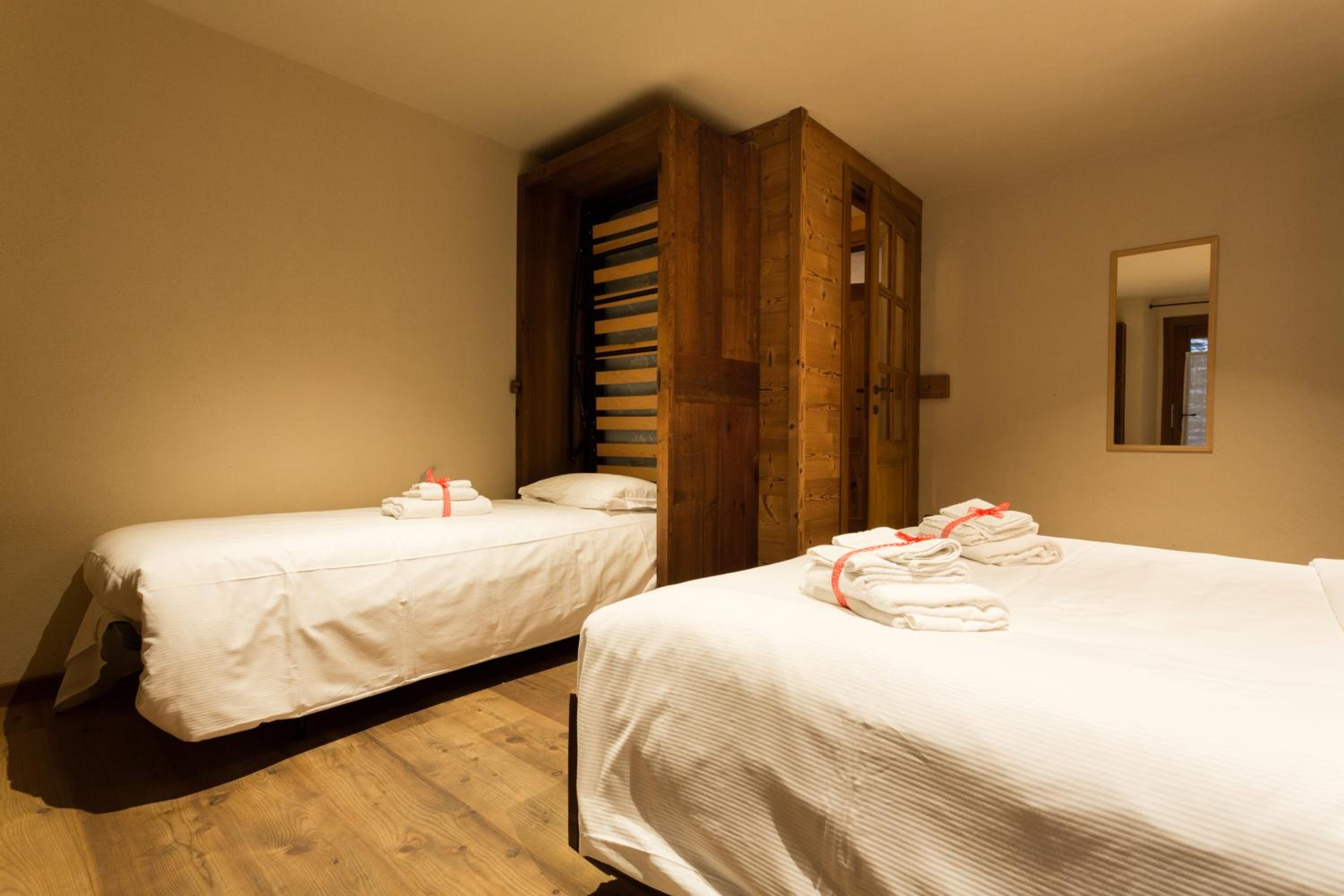 One-Bedroom Apartment with Sofa Bed