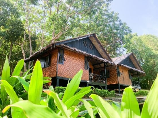 Family Bungalow With Fan And Hot Shower