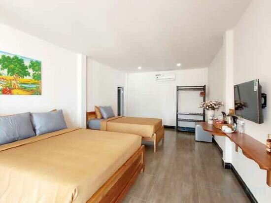 Deluxe Triple Room with Sea View