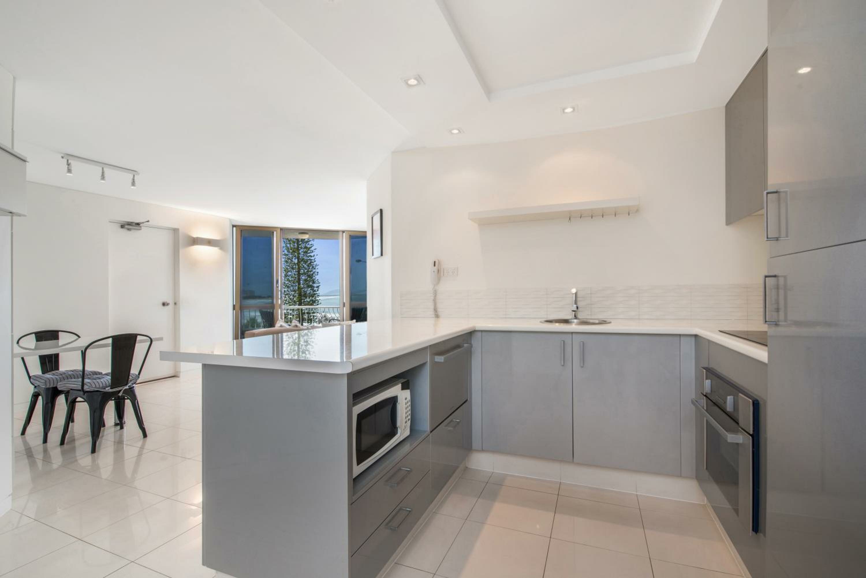 Superior One-Bedroom Apartment with Ocean View