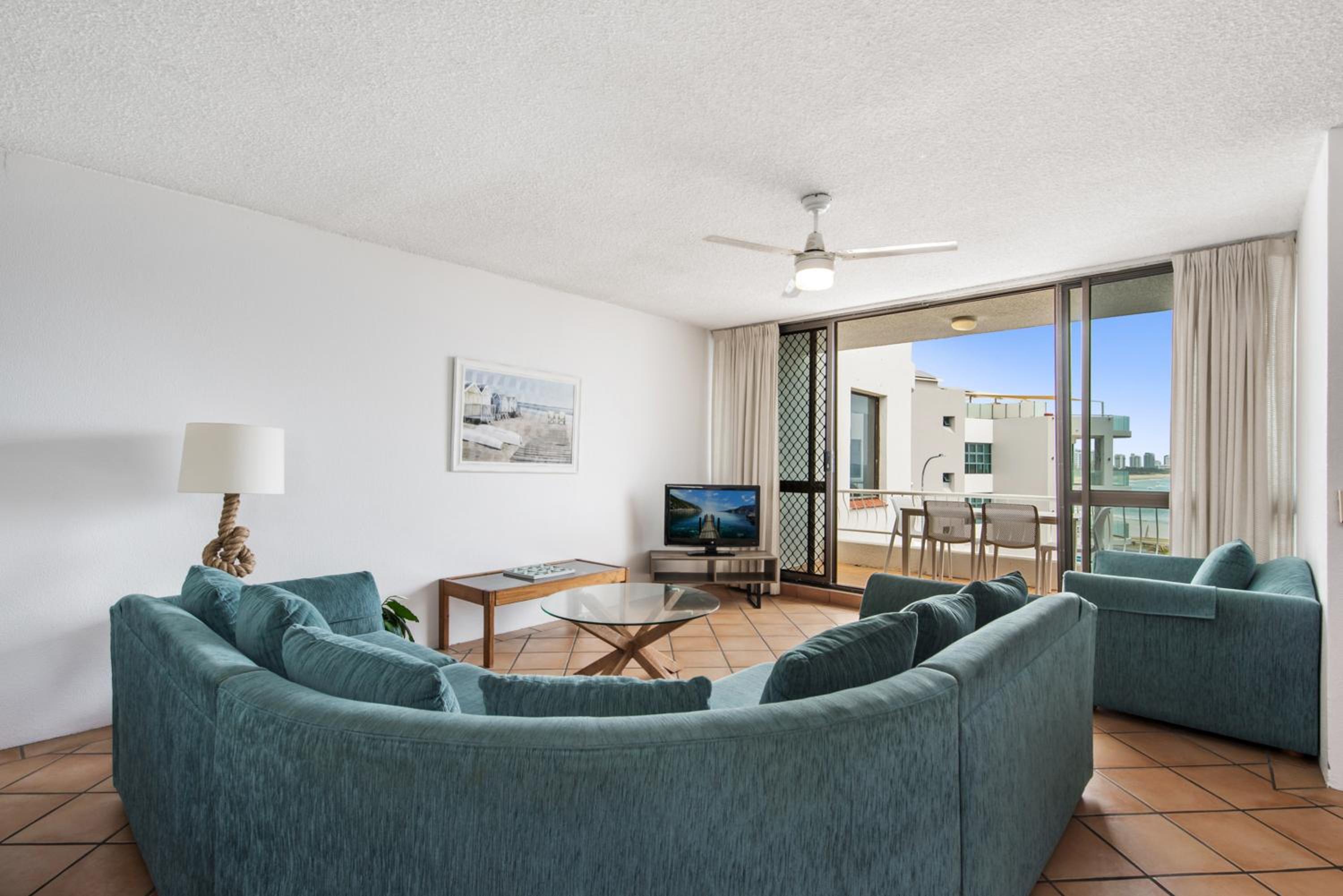 Superior Three-Bedroom Apartment with Ocean View