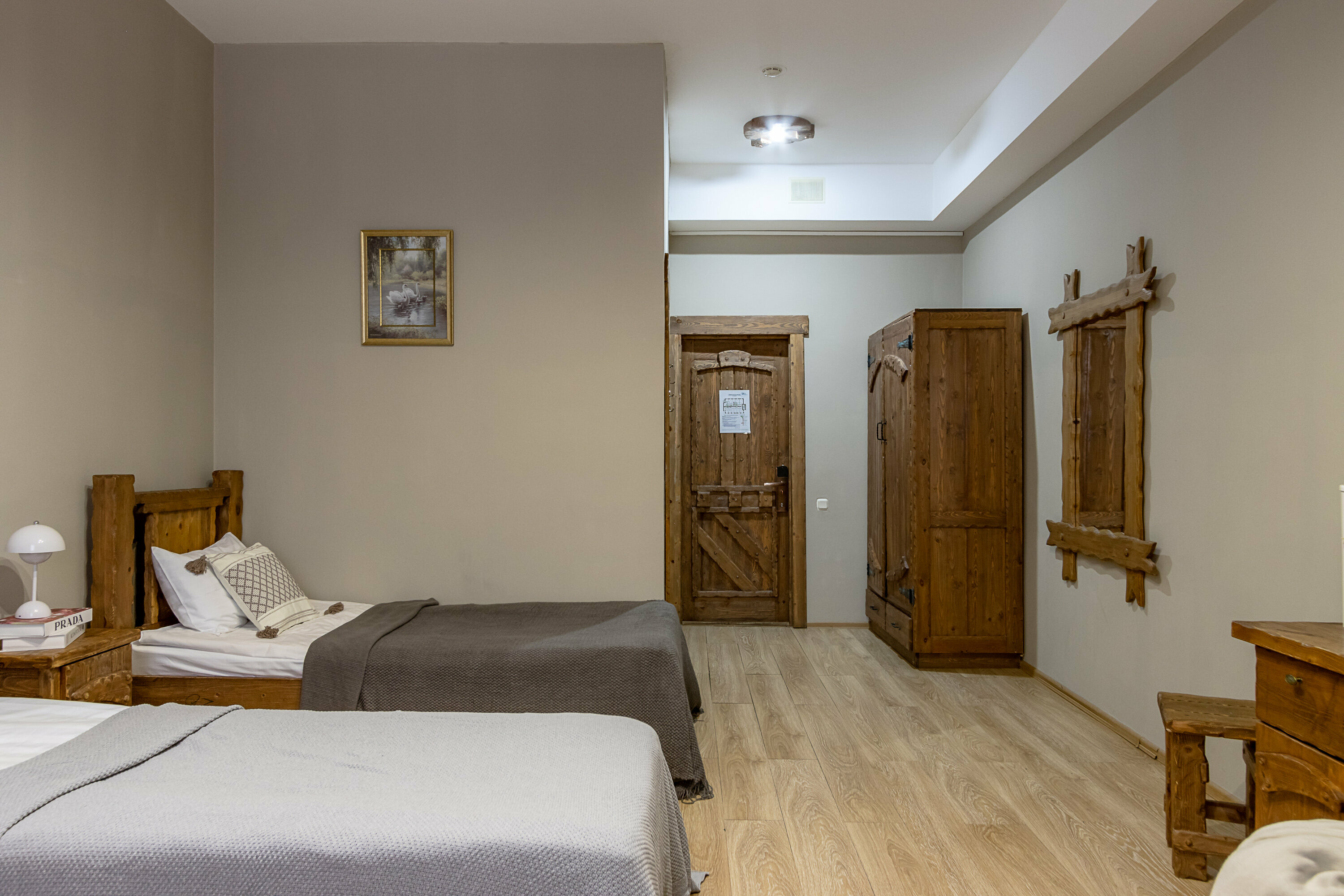 Трёхместный номер с раздельными кроватями