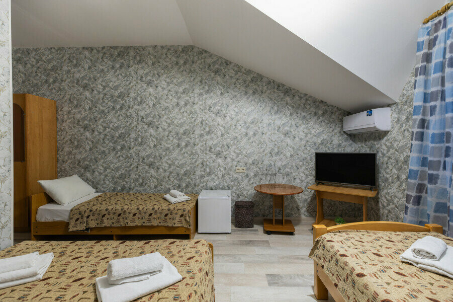 Улучшенный четырехместный номер