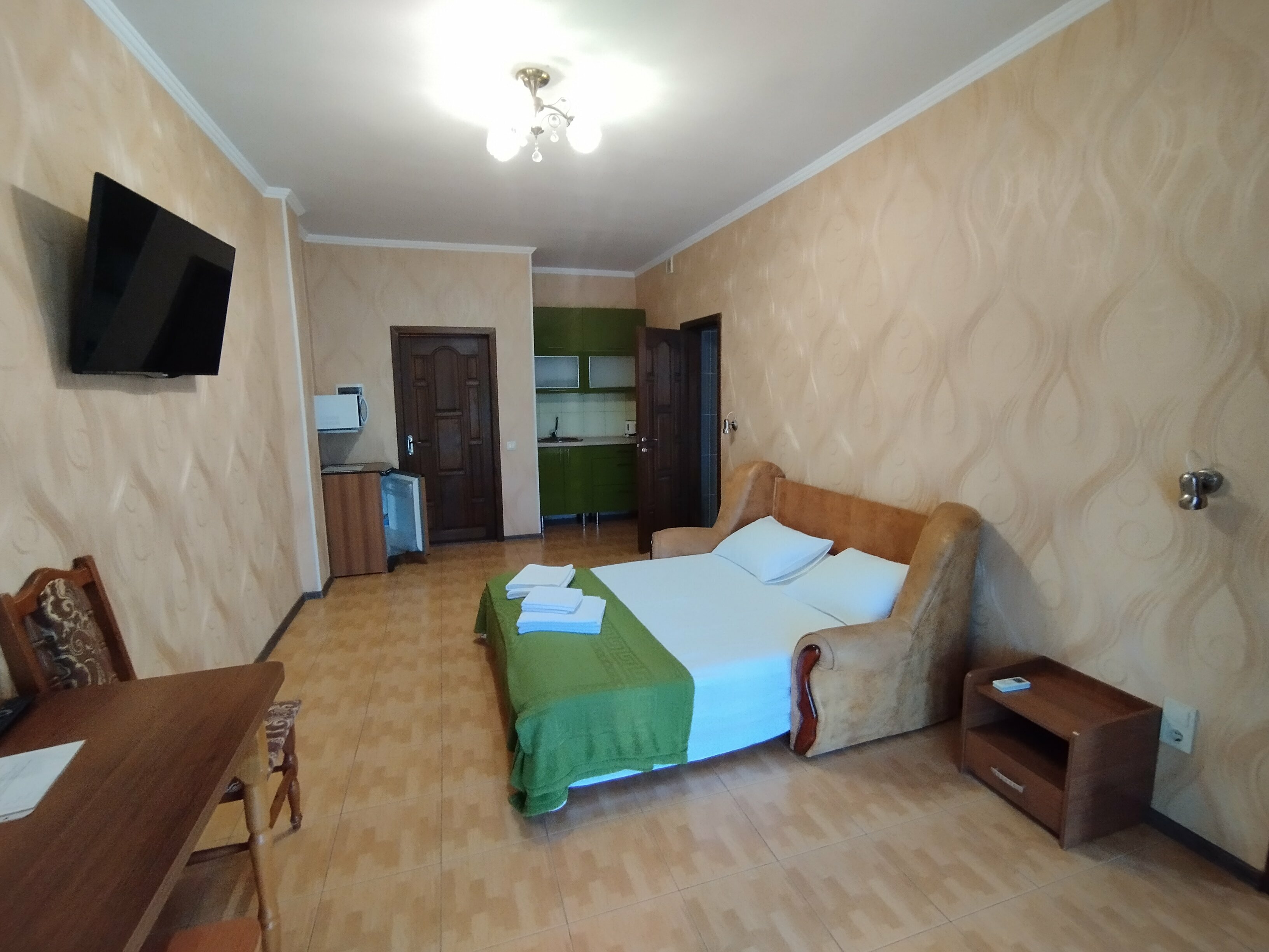 Семейный номер с видом на море