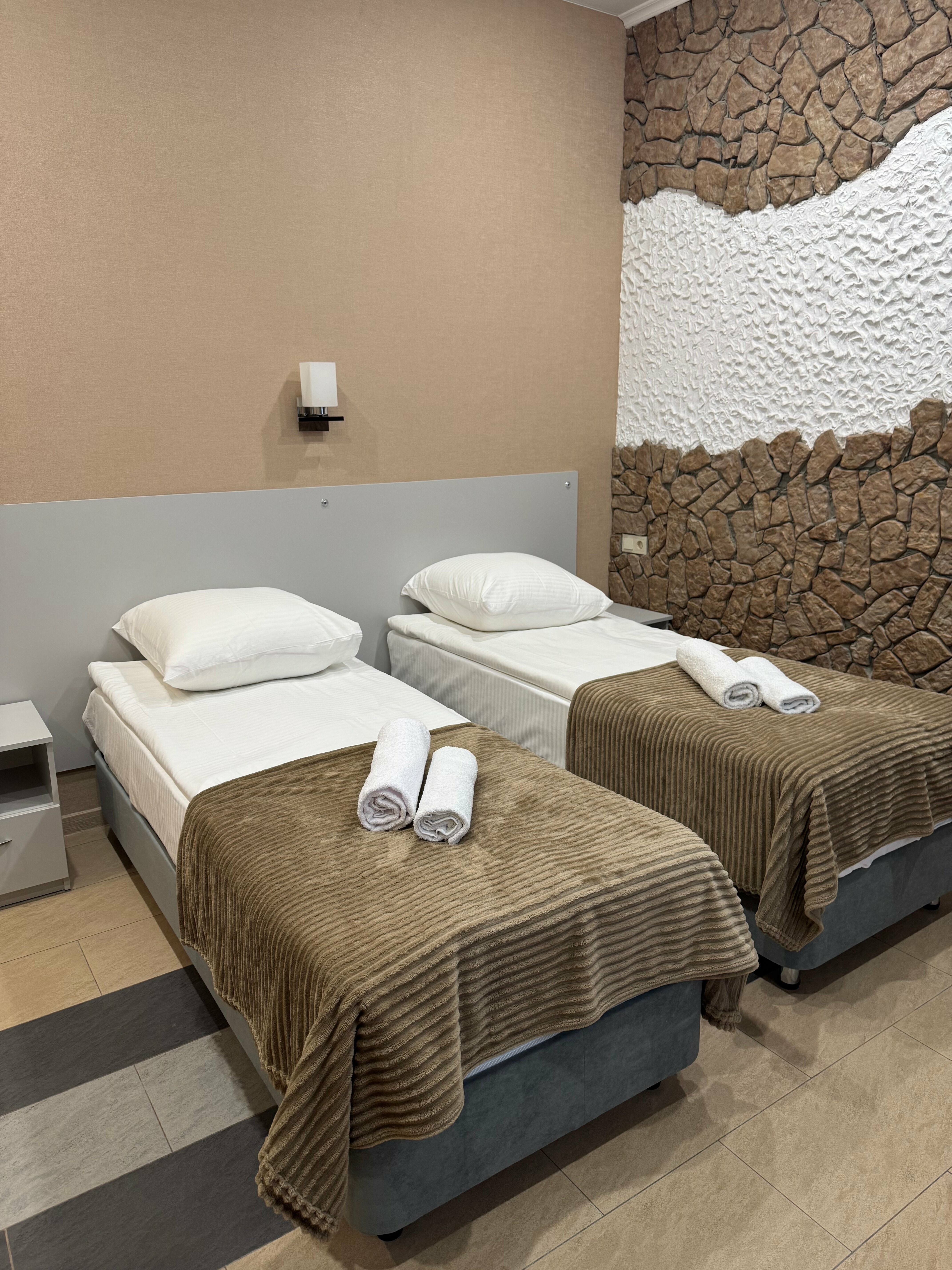 Улучшенный двухместный номер Делюкс с 1 кроватью или 2 отдельными кроватями