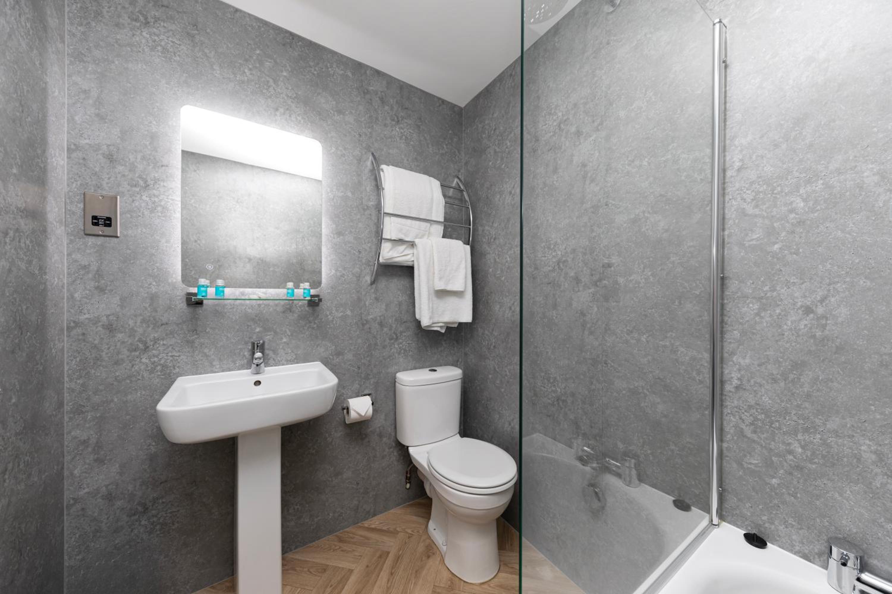 Executive Four Poster Double Room