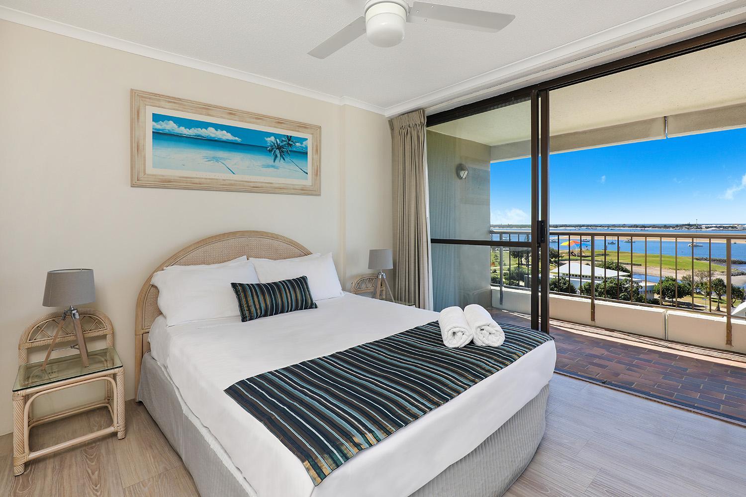 One Bedroom Broadwater View Apartment
