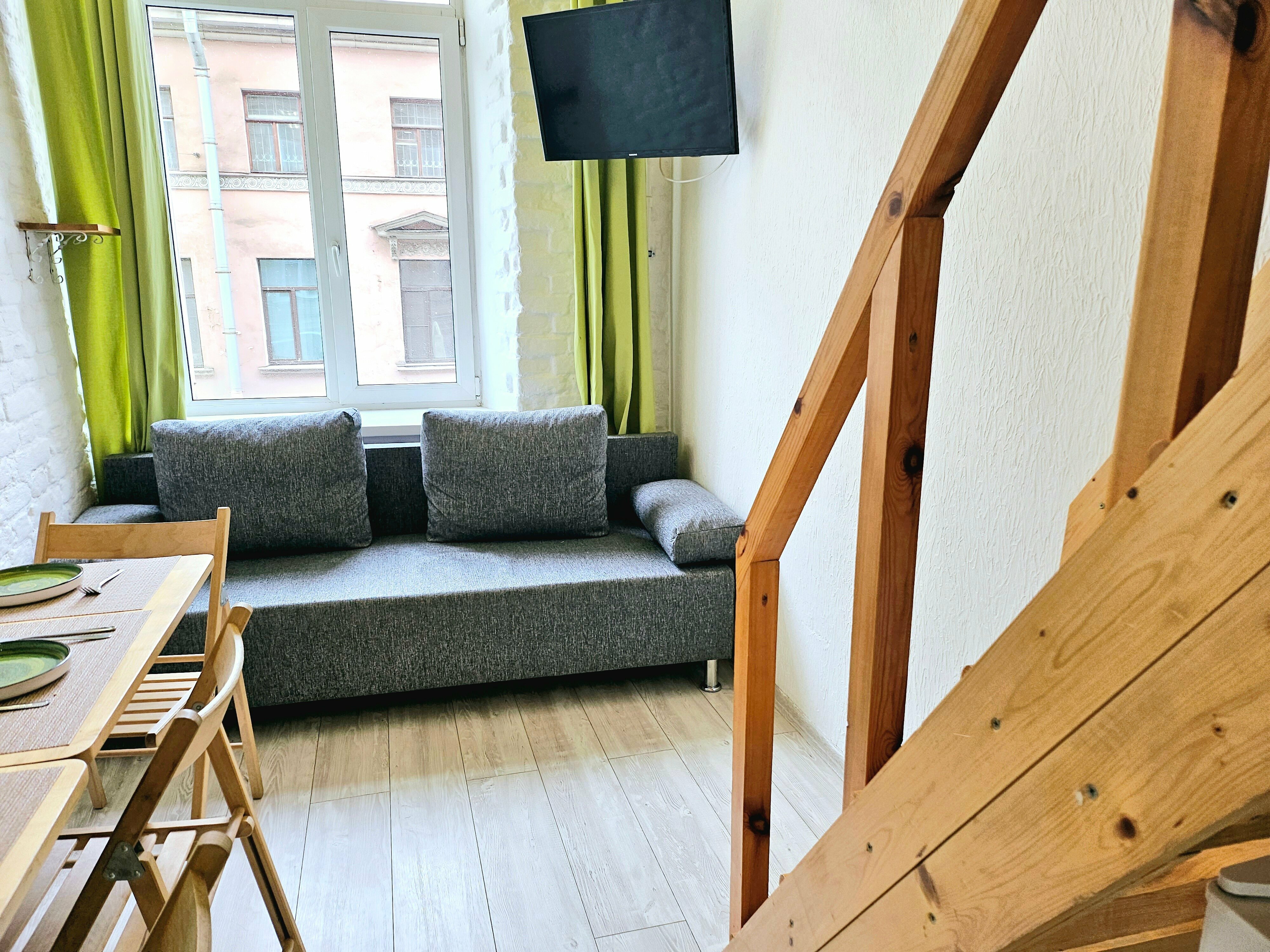 Двухуровневая студия для 4 гостей на набережной Канала Грибоедова