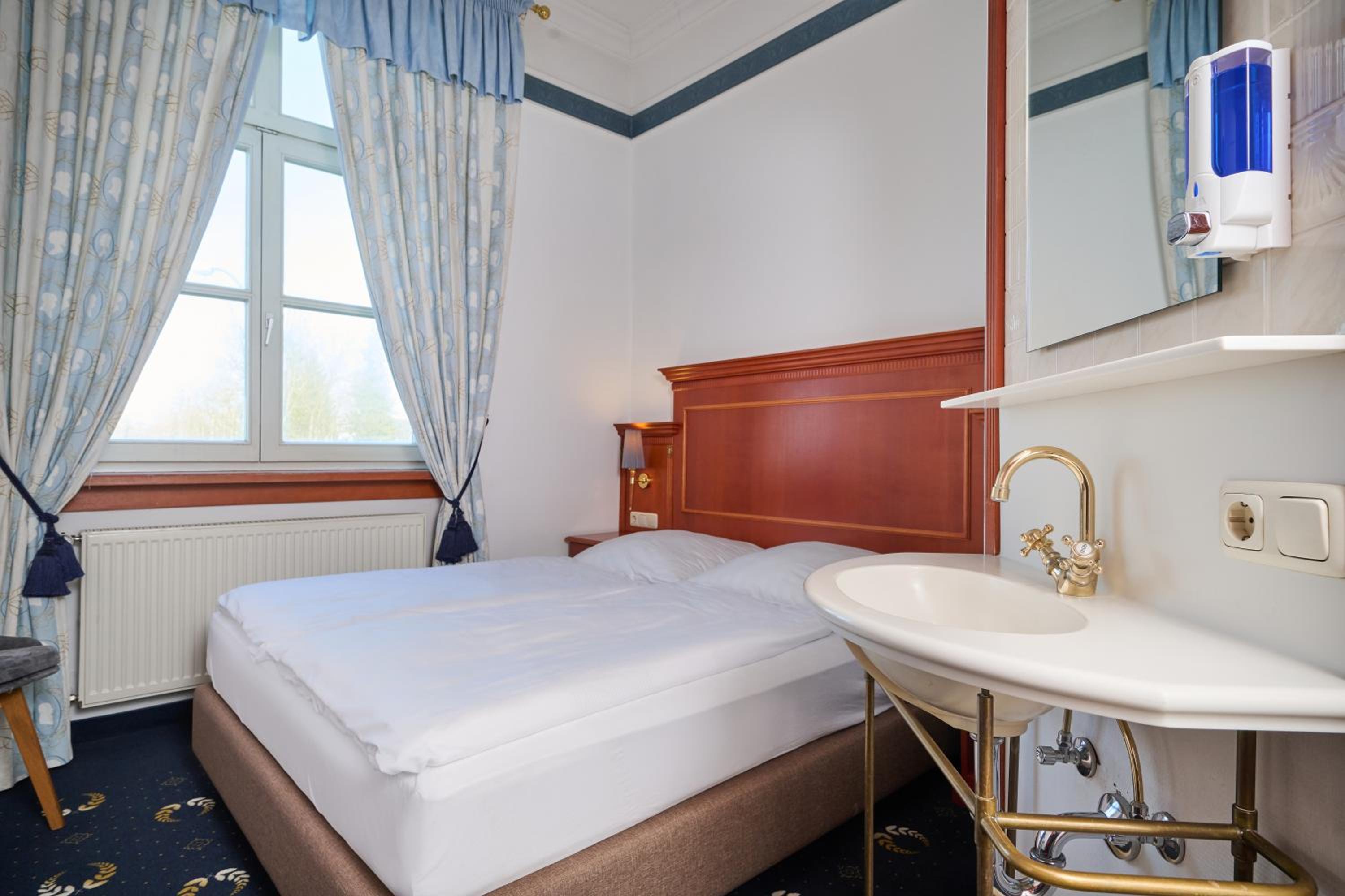 Single Room with Private Bathroom