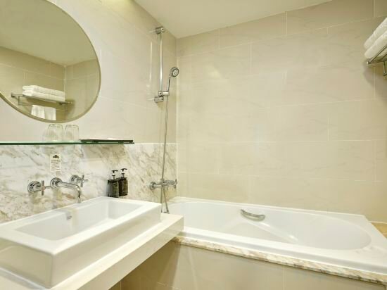 Deluxe Double Room with City View