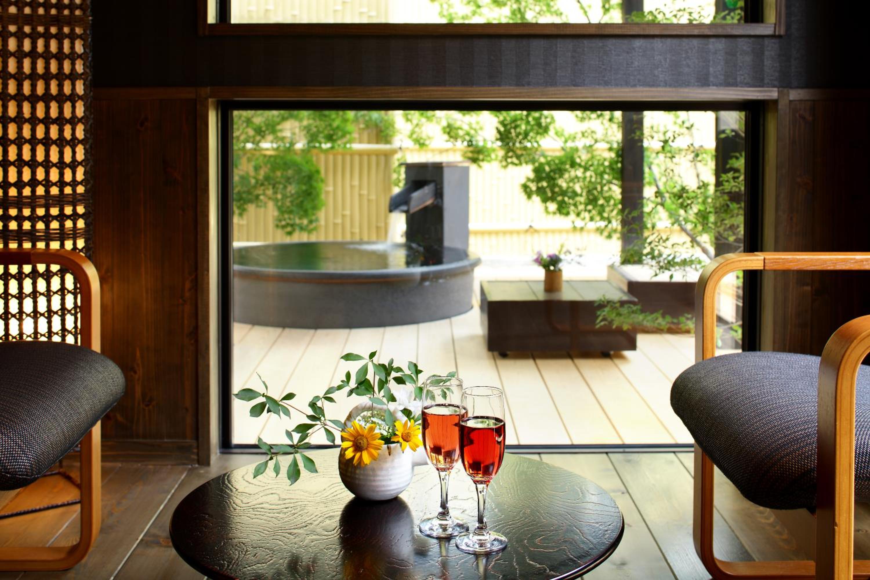 Quadruple Room with Private Bathroom