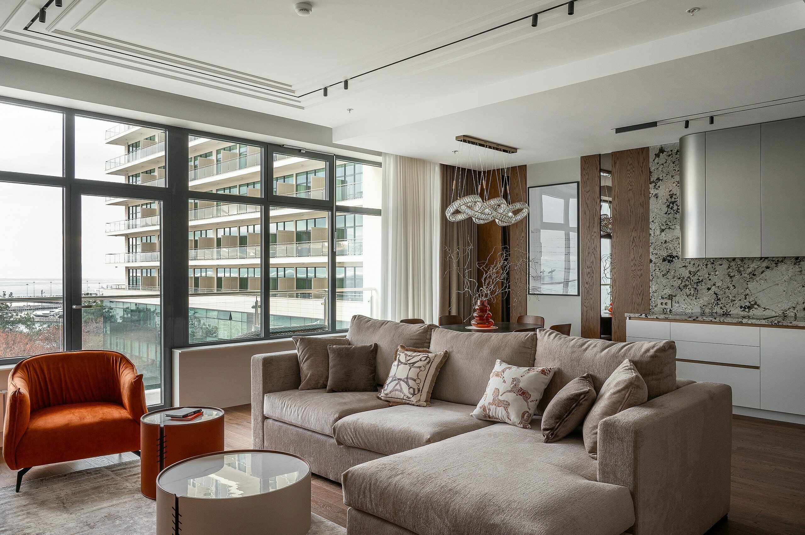 Трехкомнатный апартамент Luxury Dubai с двумя спальнями