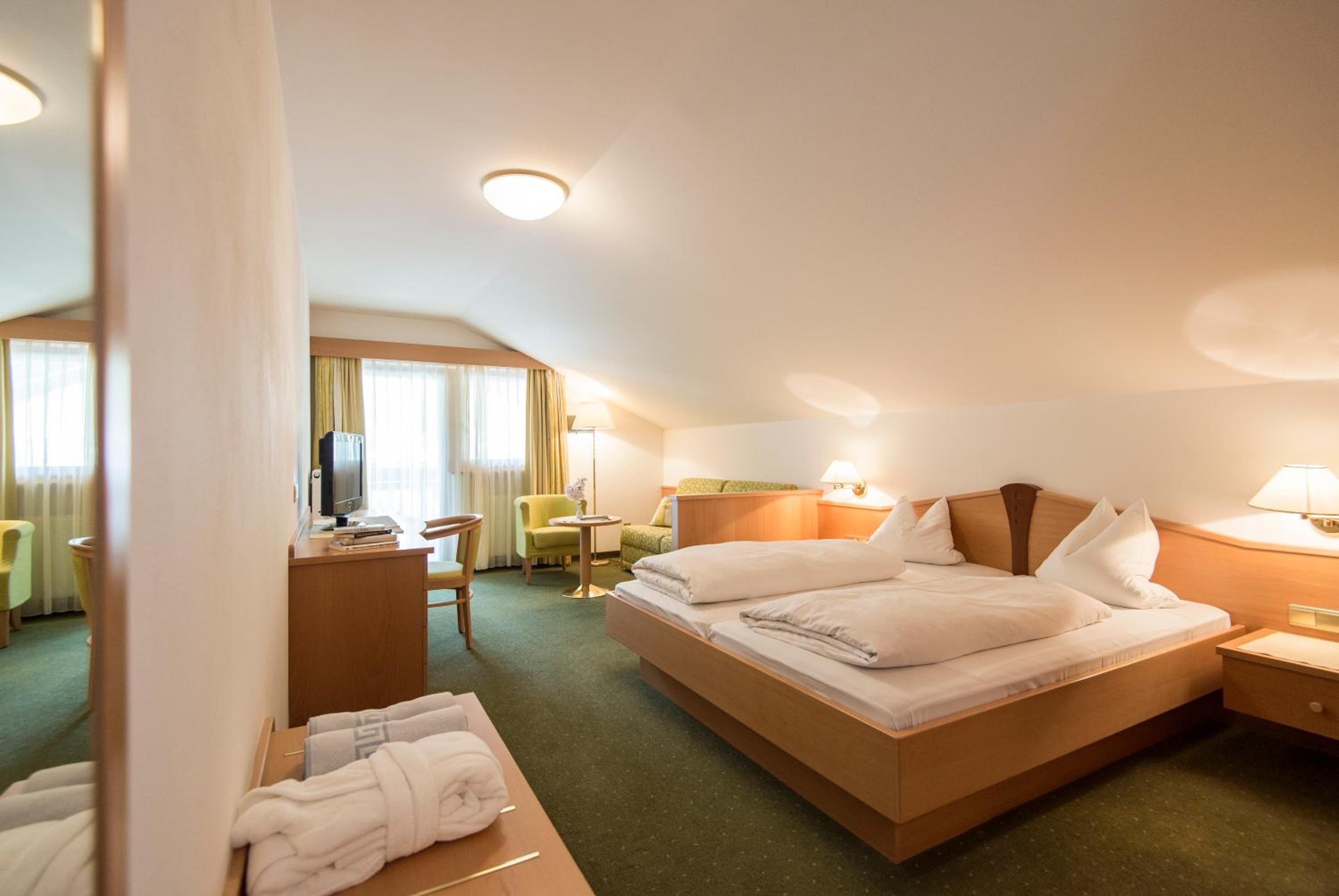 Classic Double Room with Valley View