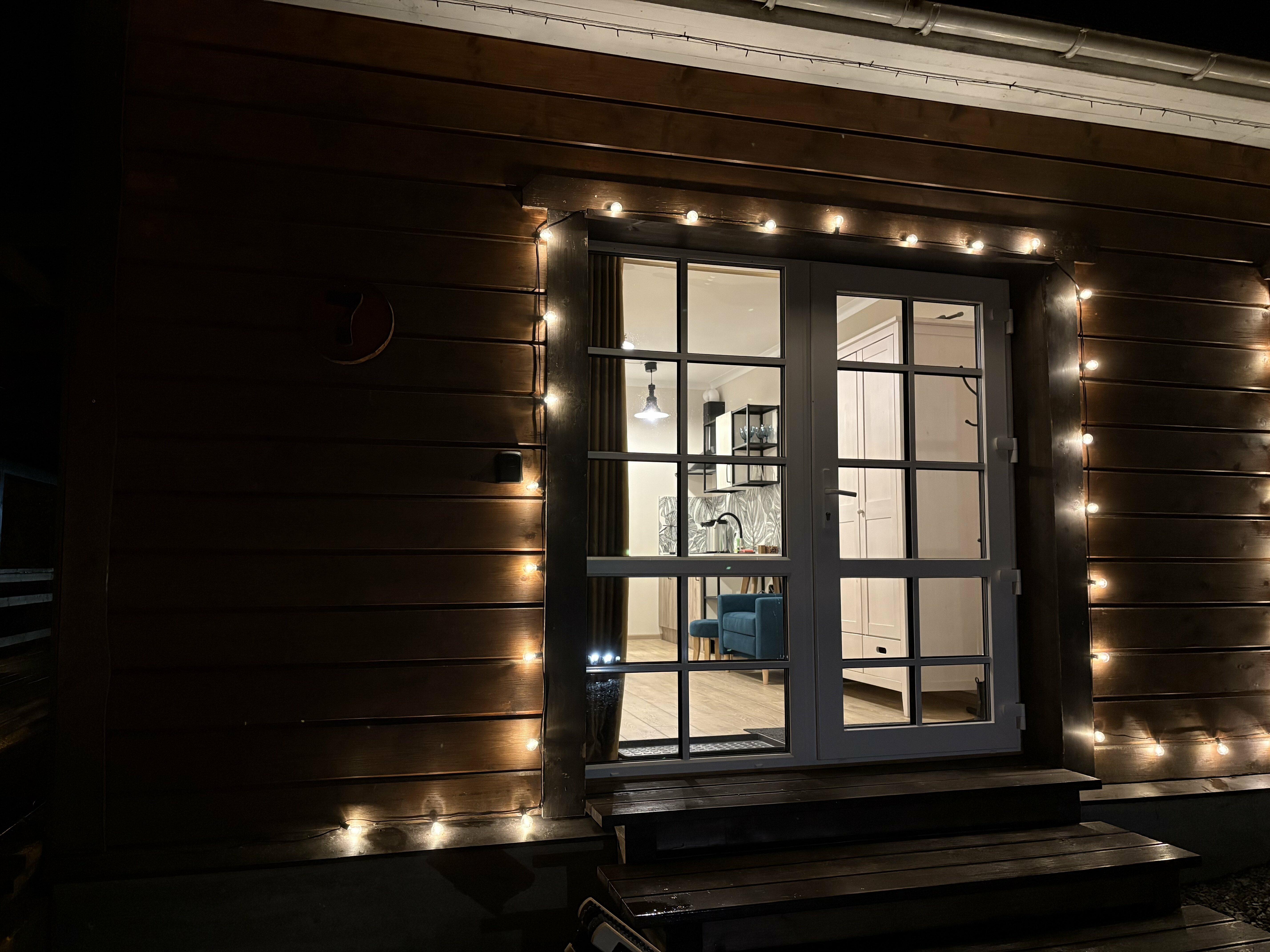 Студия-комфорт в загородном доме с видом на лес