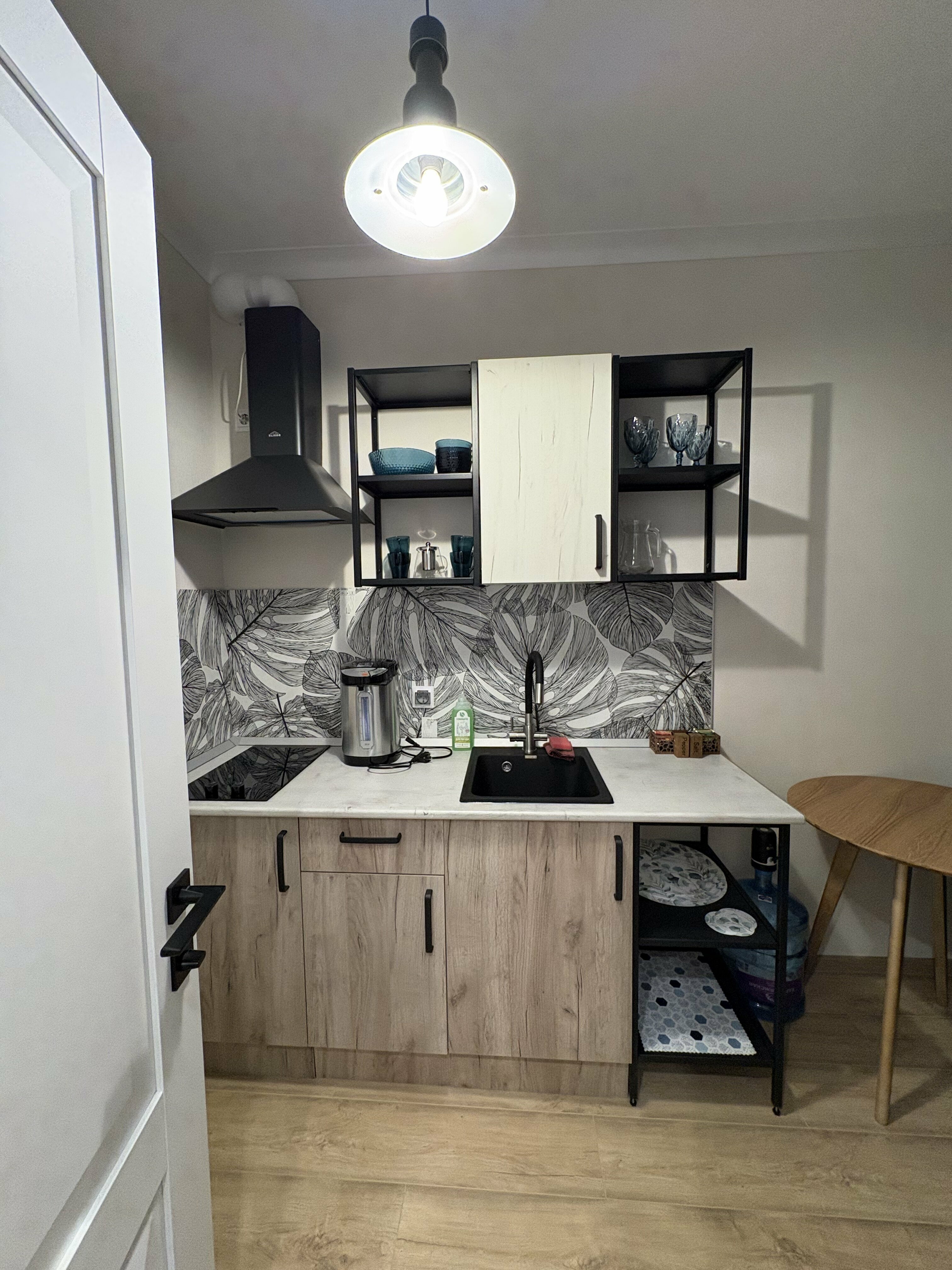 Студия-комфорт в загородном доме с видом на лес