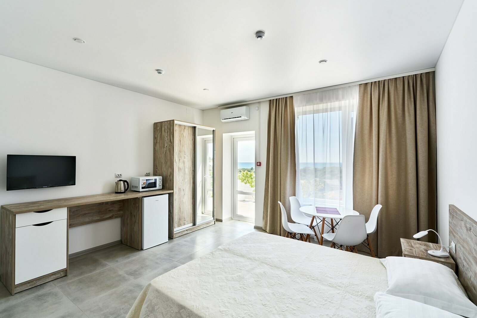 Четырехместный номер с видом на море