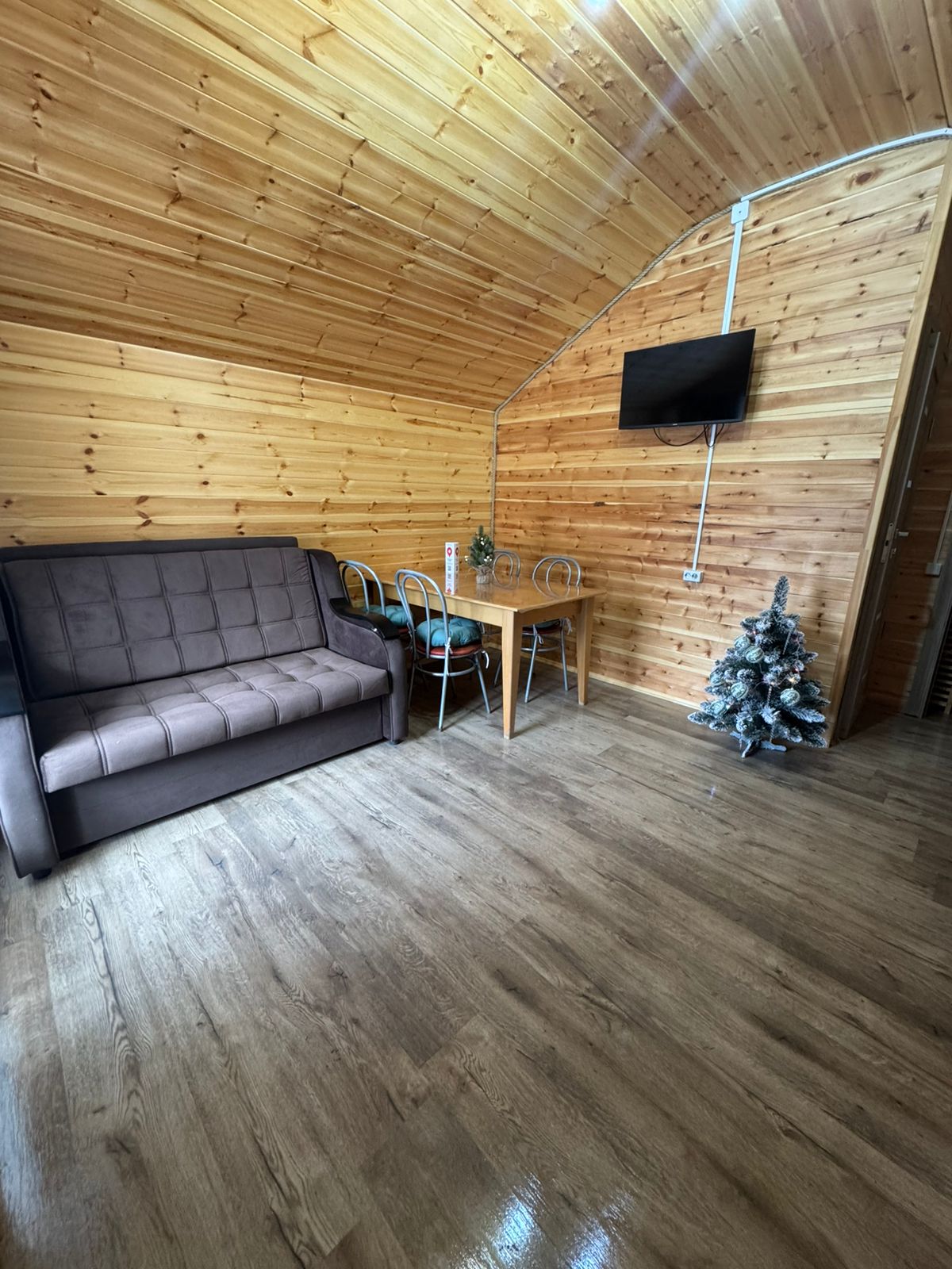 Четырехместный номер с душем