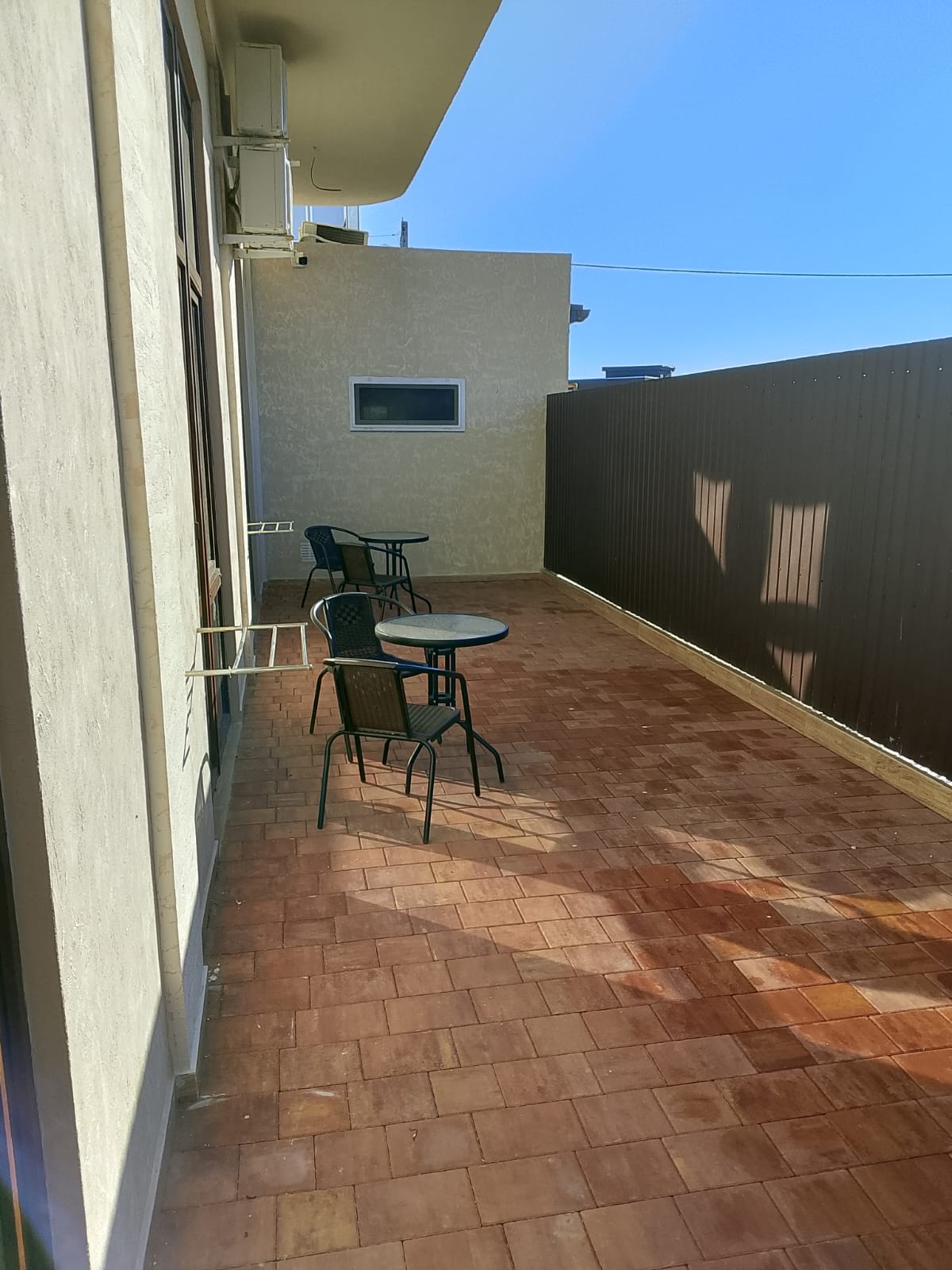 Трёхместный с выходом на патио