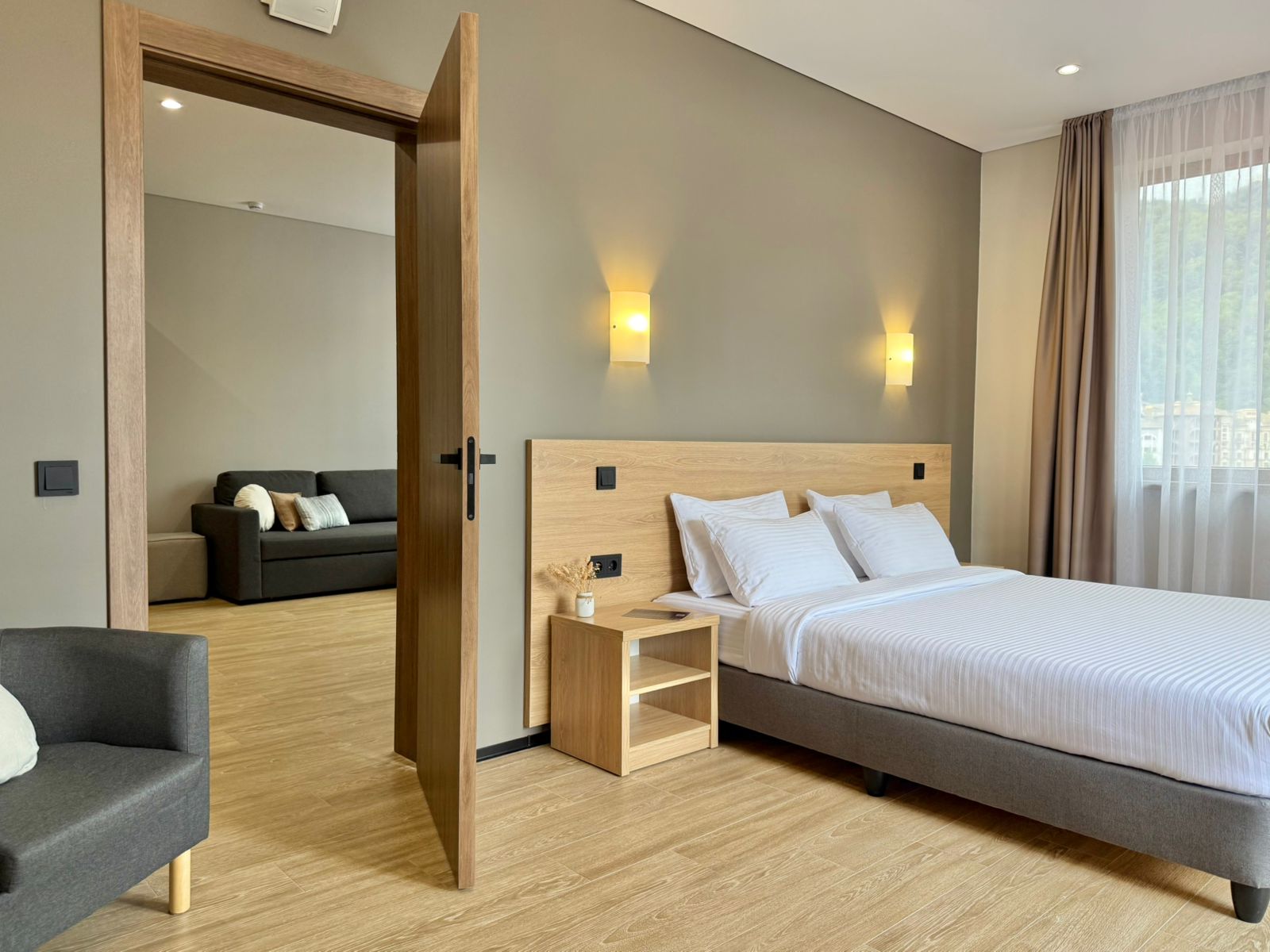 Люкс с балконом