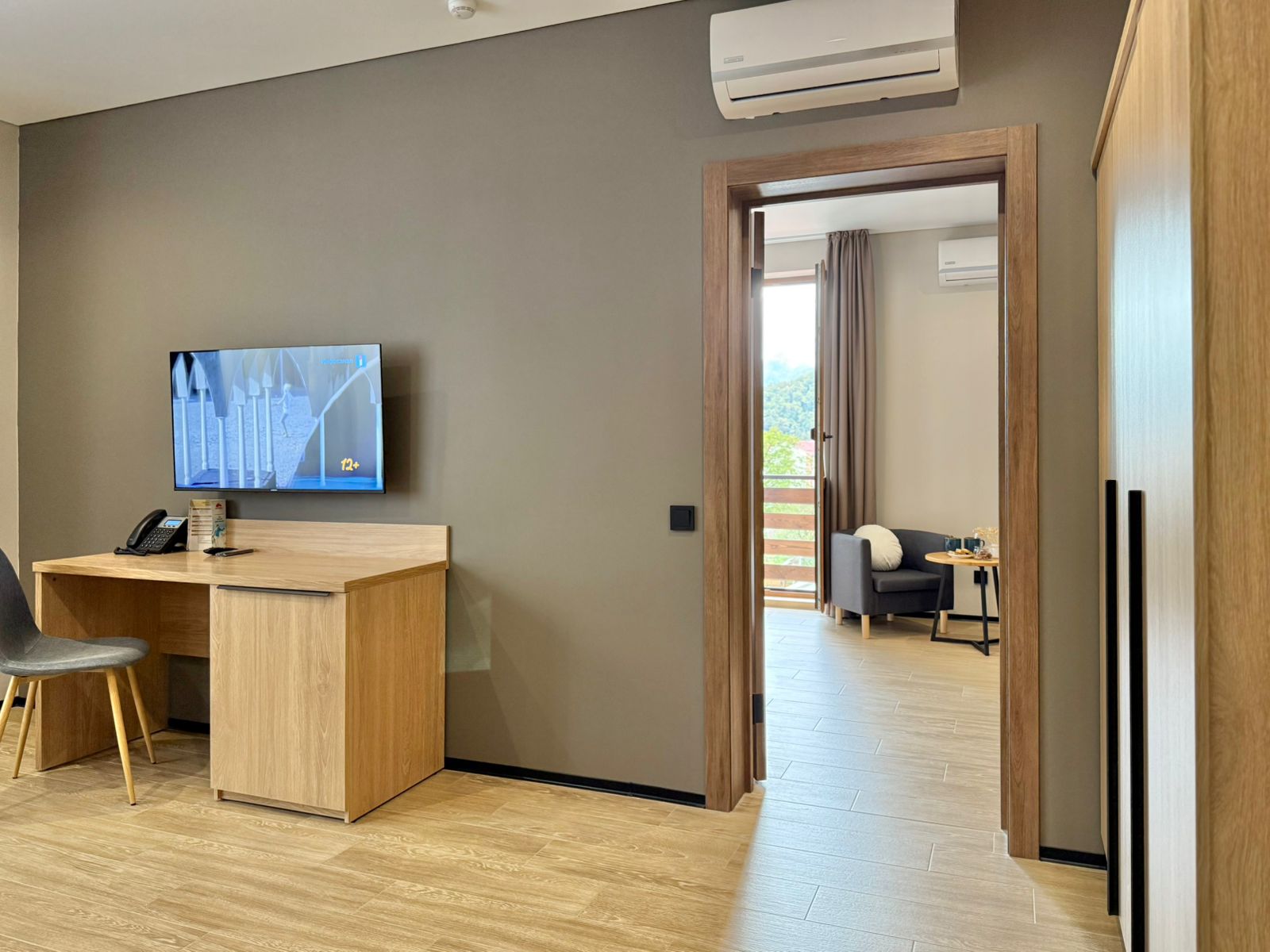 Люкс с балконом