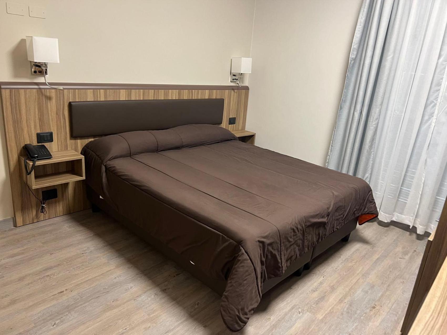 Double Room with Balcony and Sea View