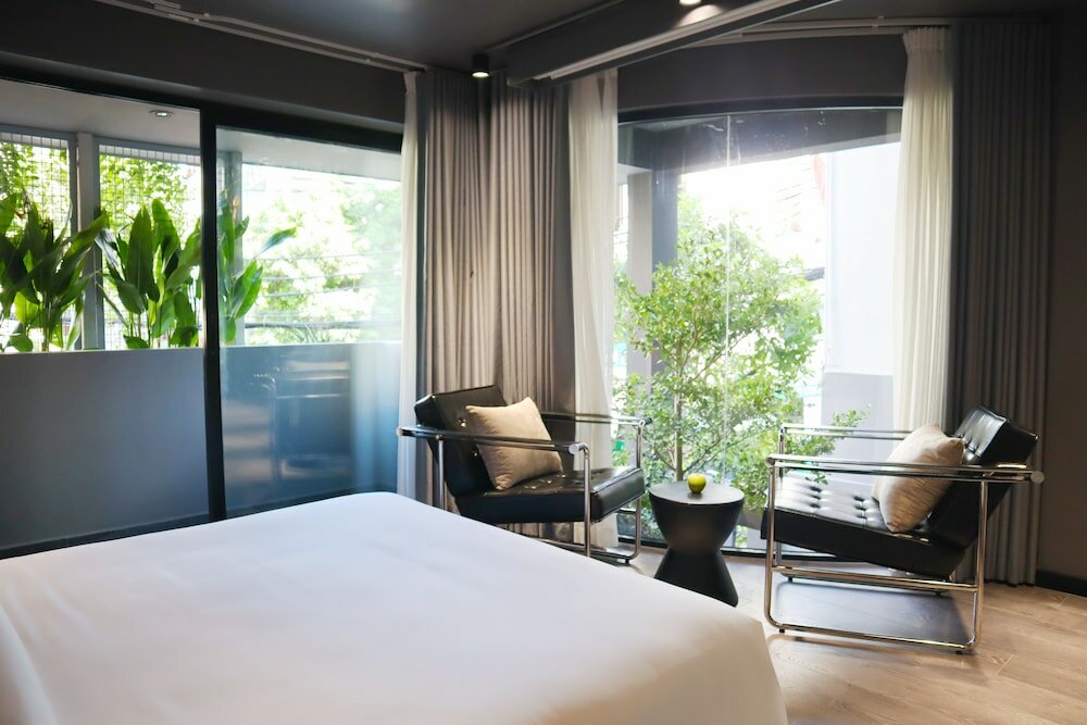 Kin Inspired 2 With Balcony