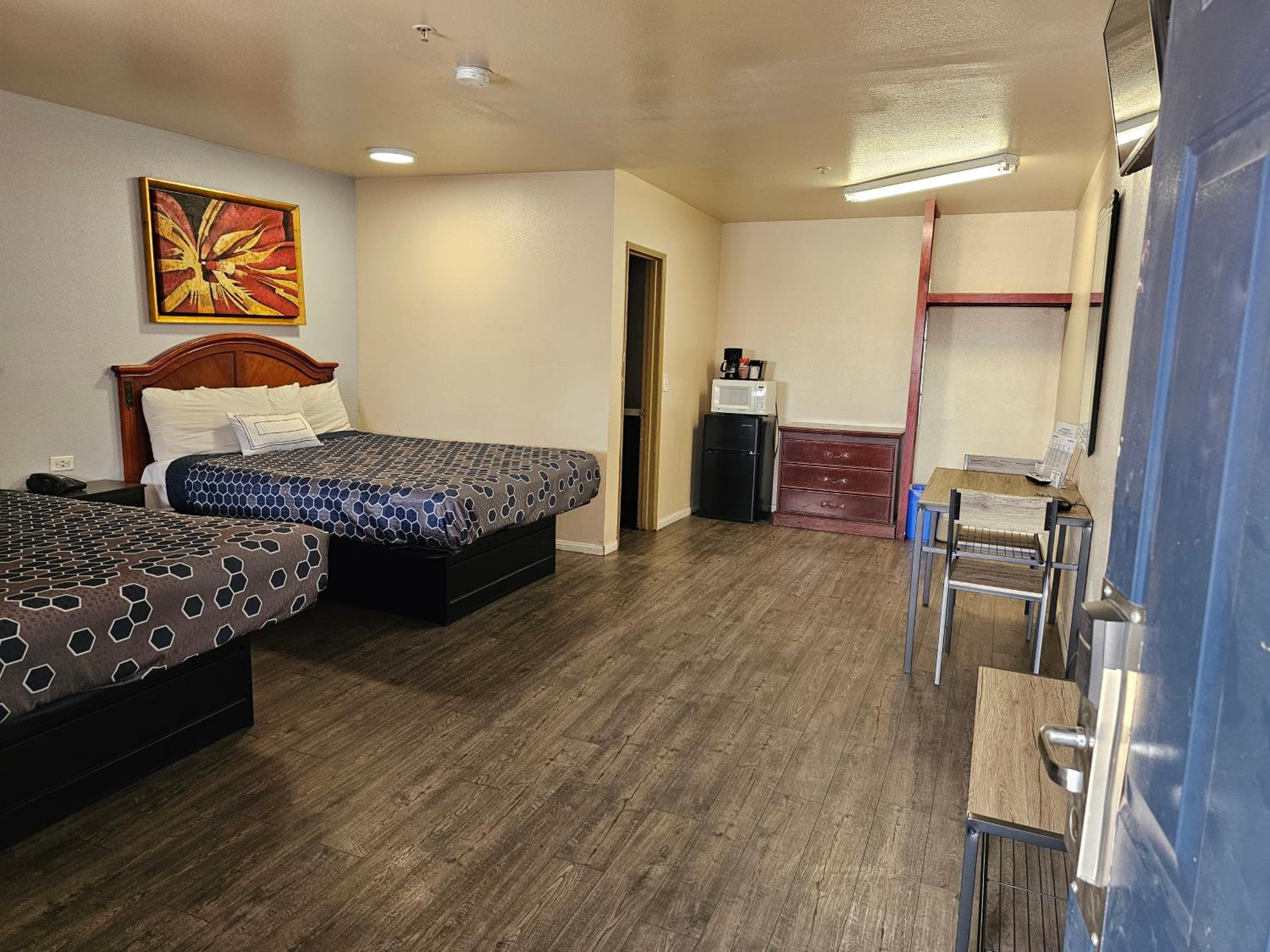 Queen Room with Two Queen Beds