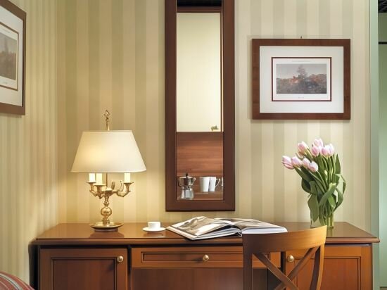 One Bedroom Apartment