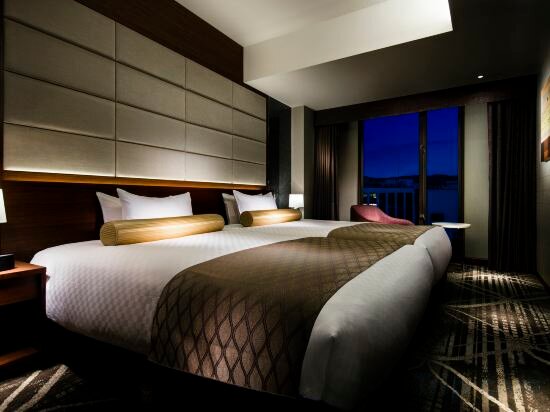 Regular Floor Suite Twin