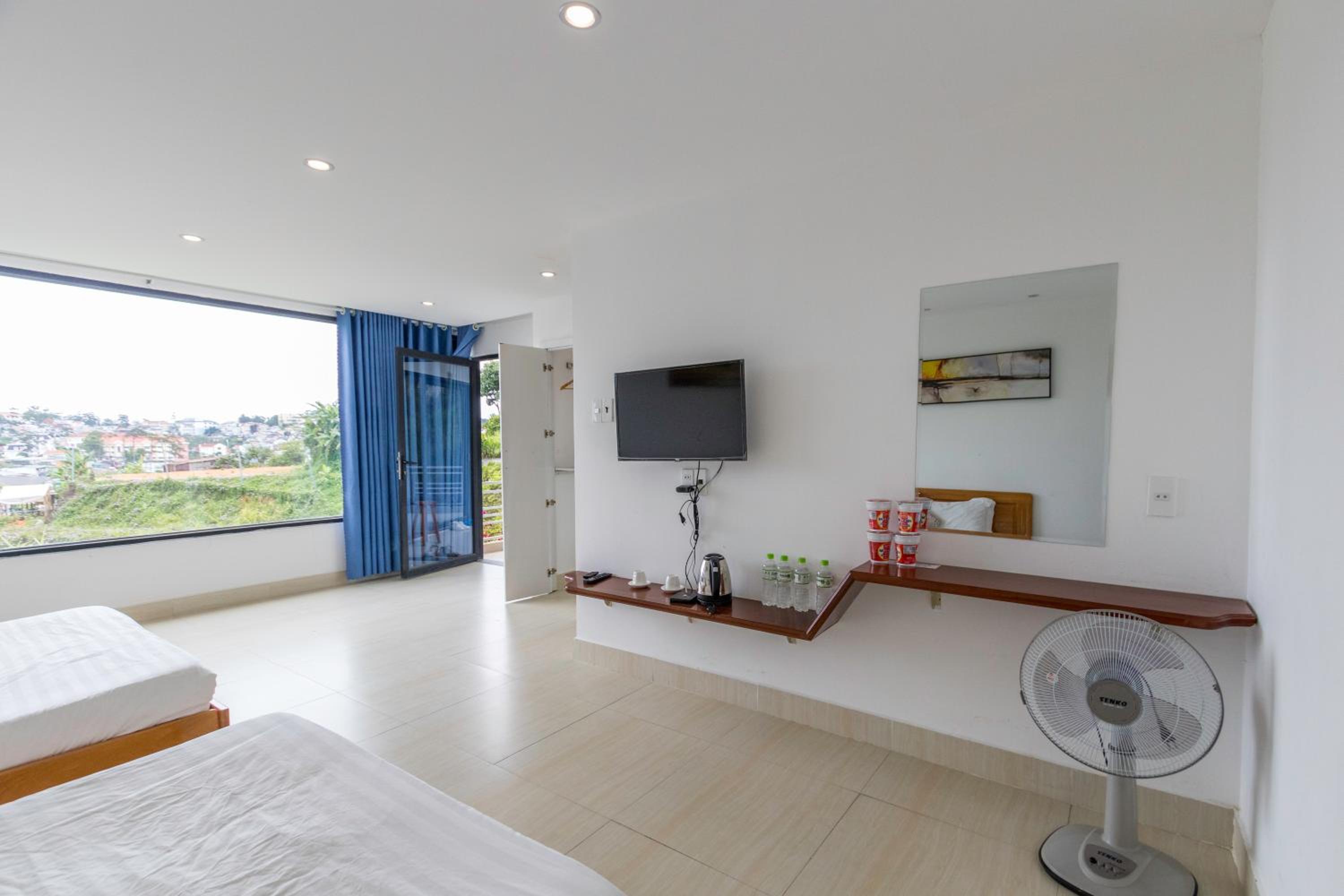 Quadruple Room with Mountain View