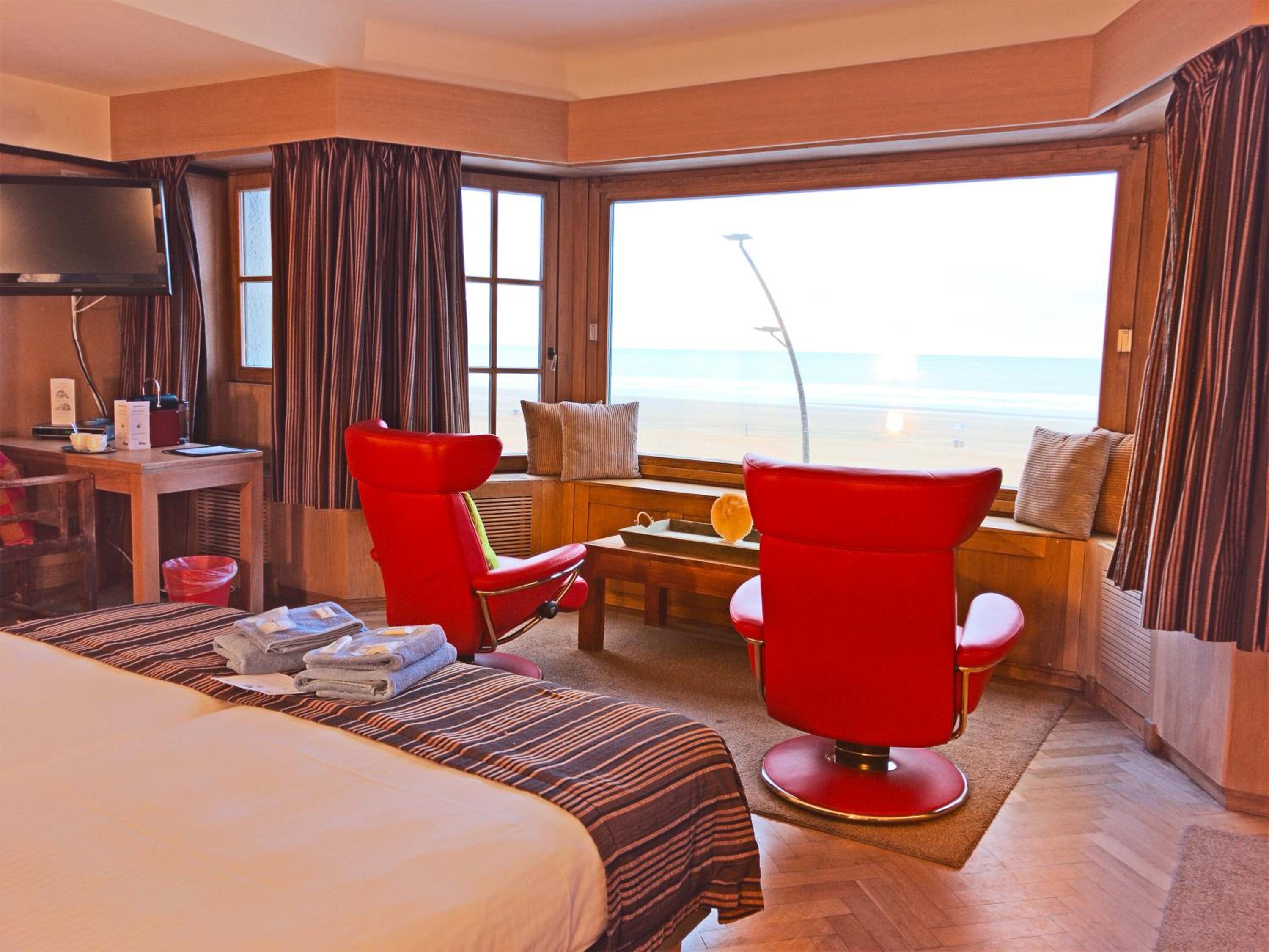 Deluxe Twin Room with Sea View