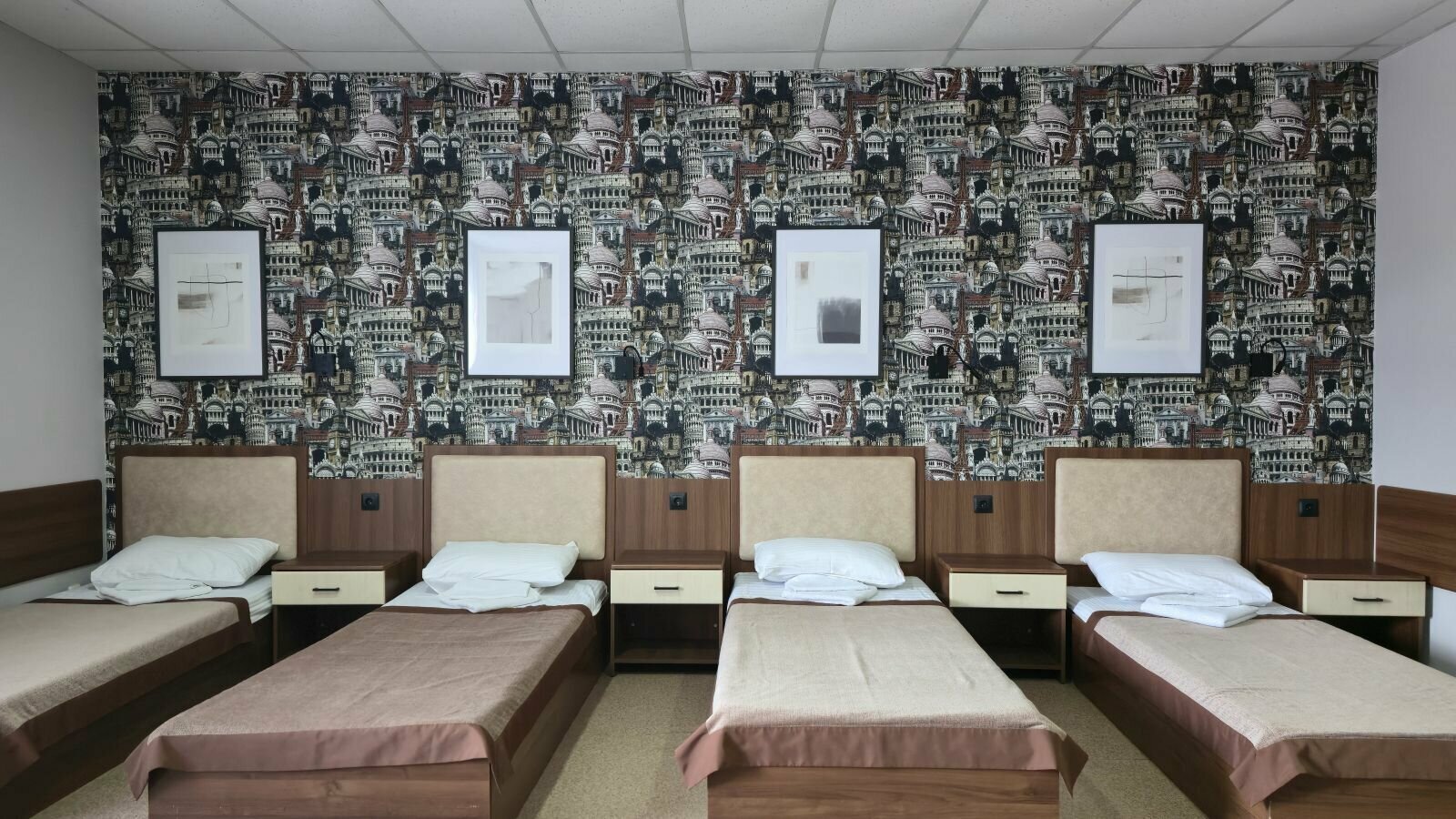 Кровать в общем 6-местном номере