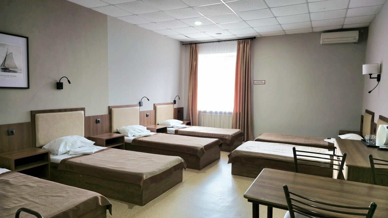 Кровать в общем 6-местном номере