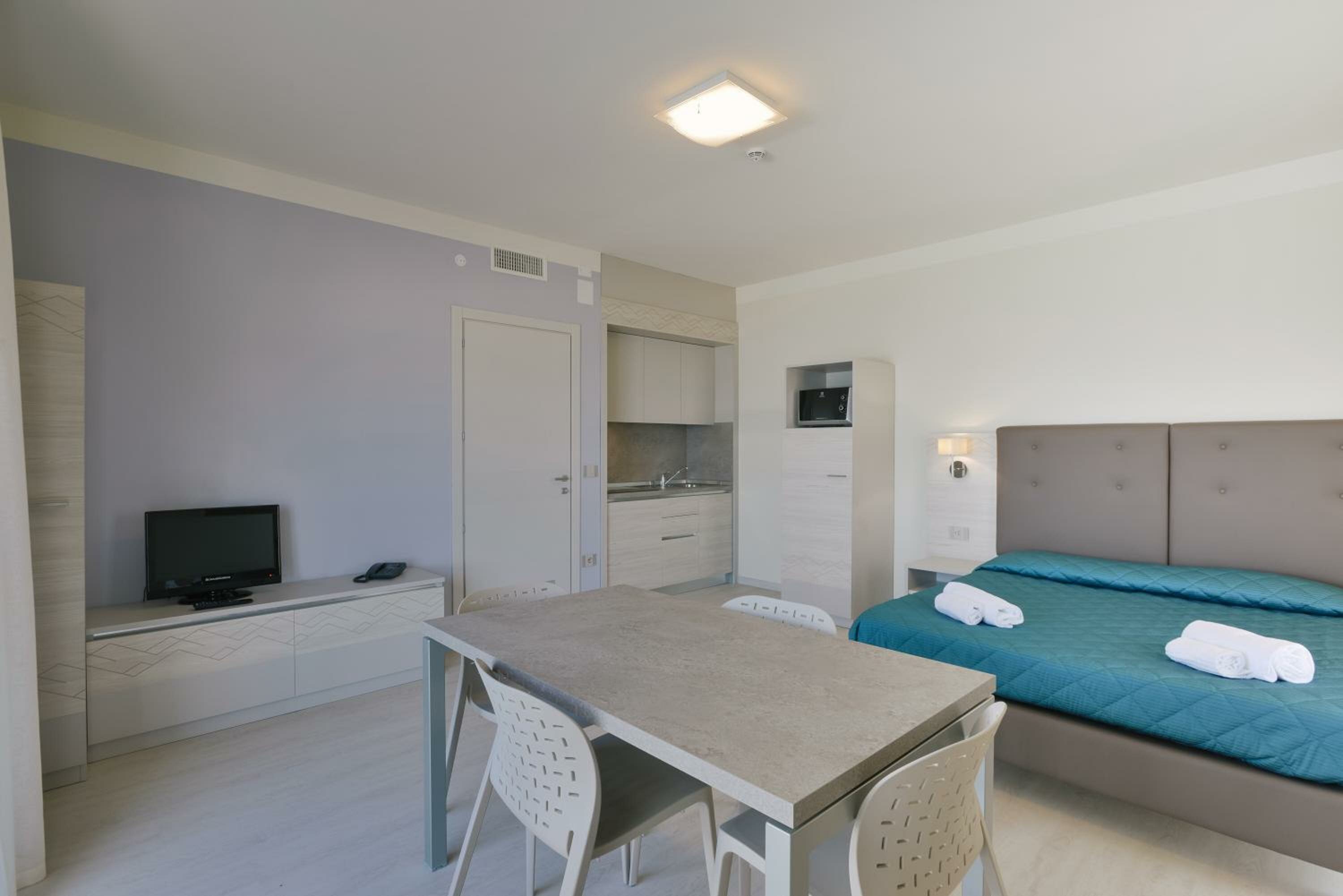 Superior Studio with Terrace and Sea View