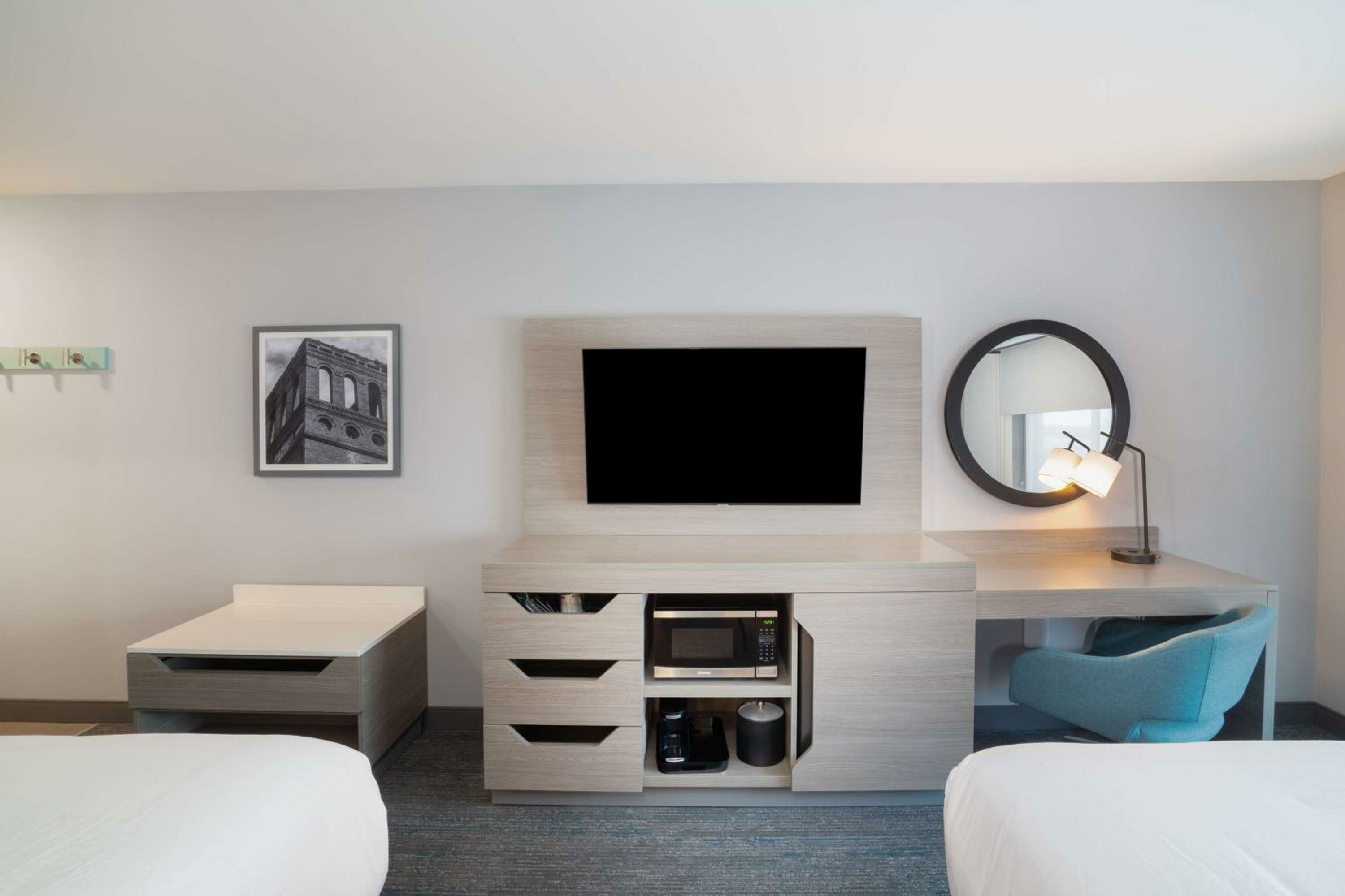 King Room - Mobility Access/Non-Smoking