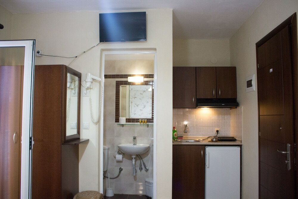 Triple Room, Multiple Beds