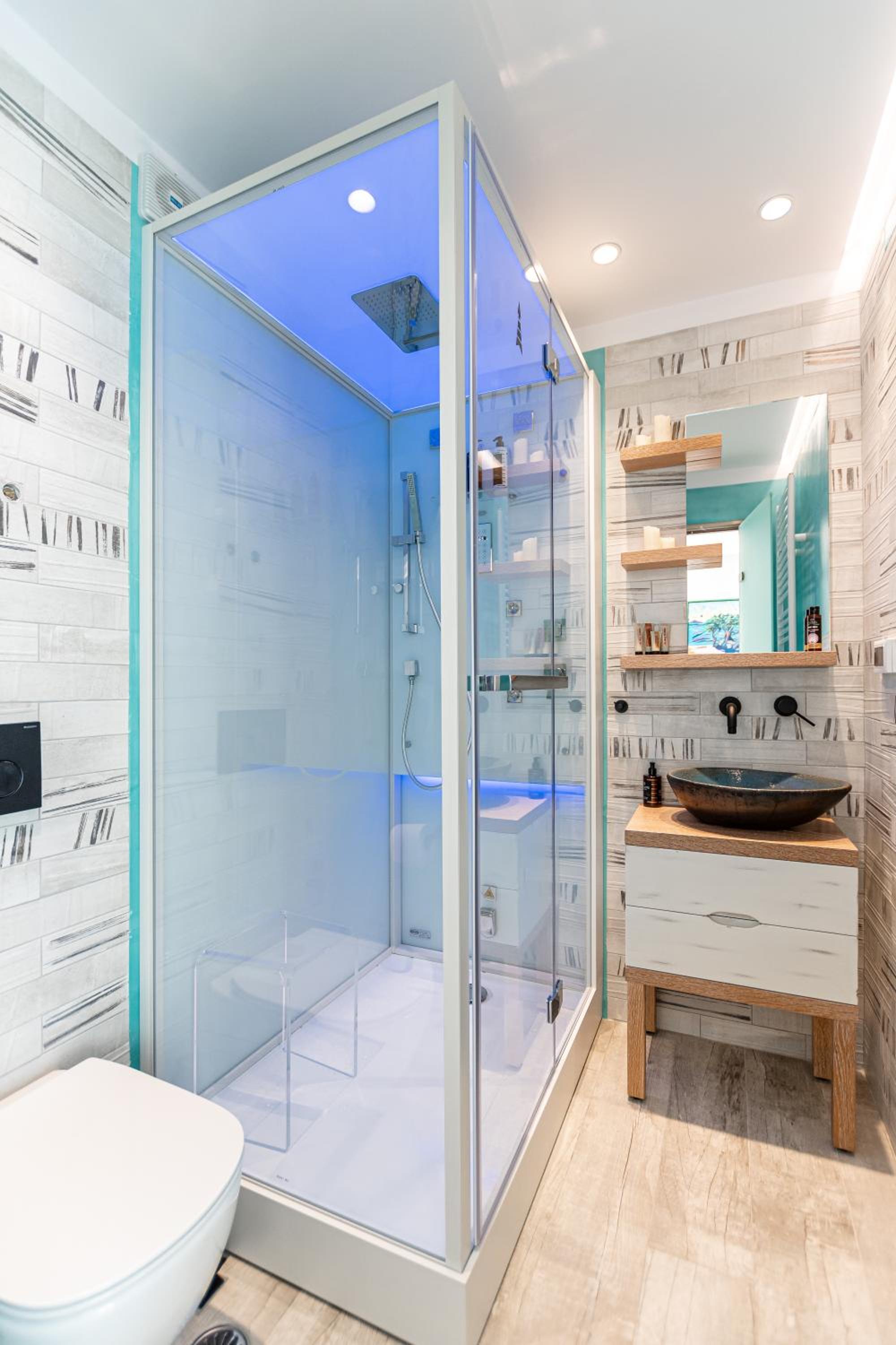 Deluxe Suite with Sea View