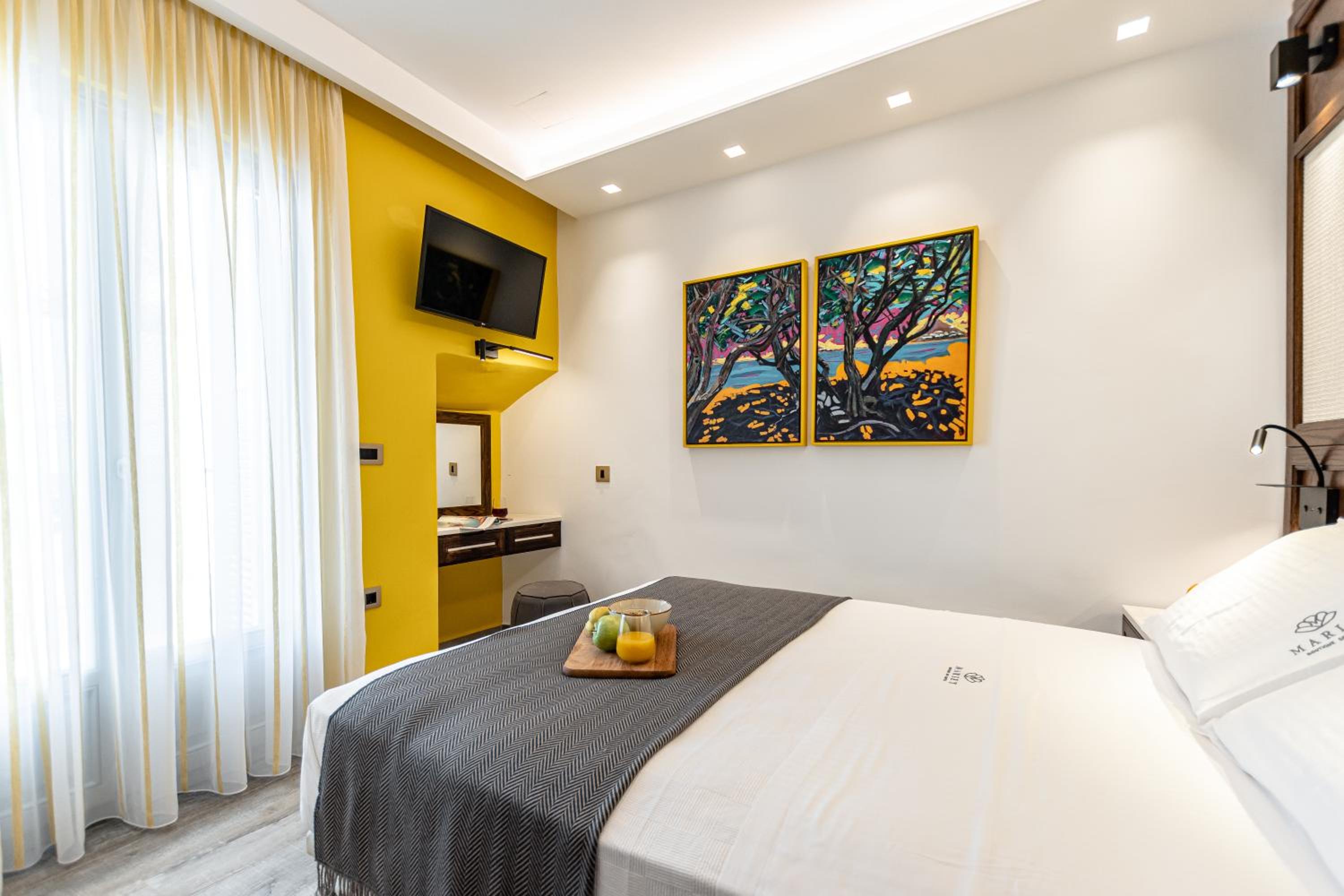 Deluxe Suite with Sea View