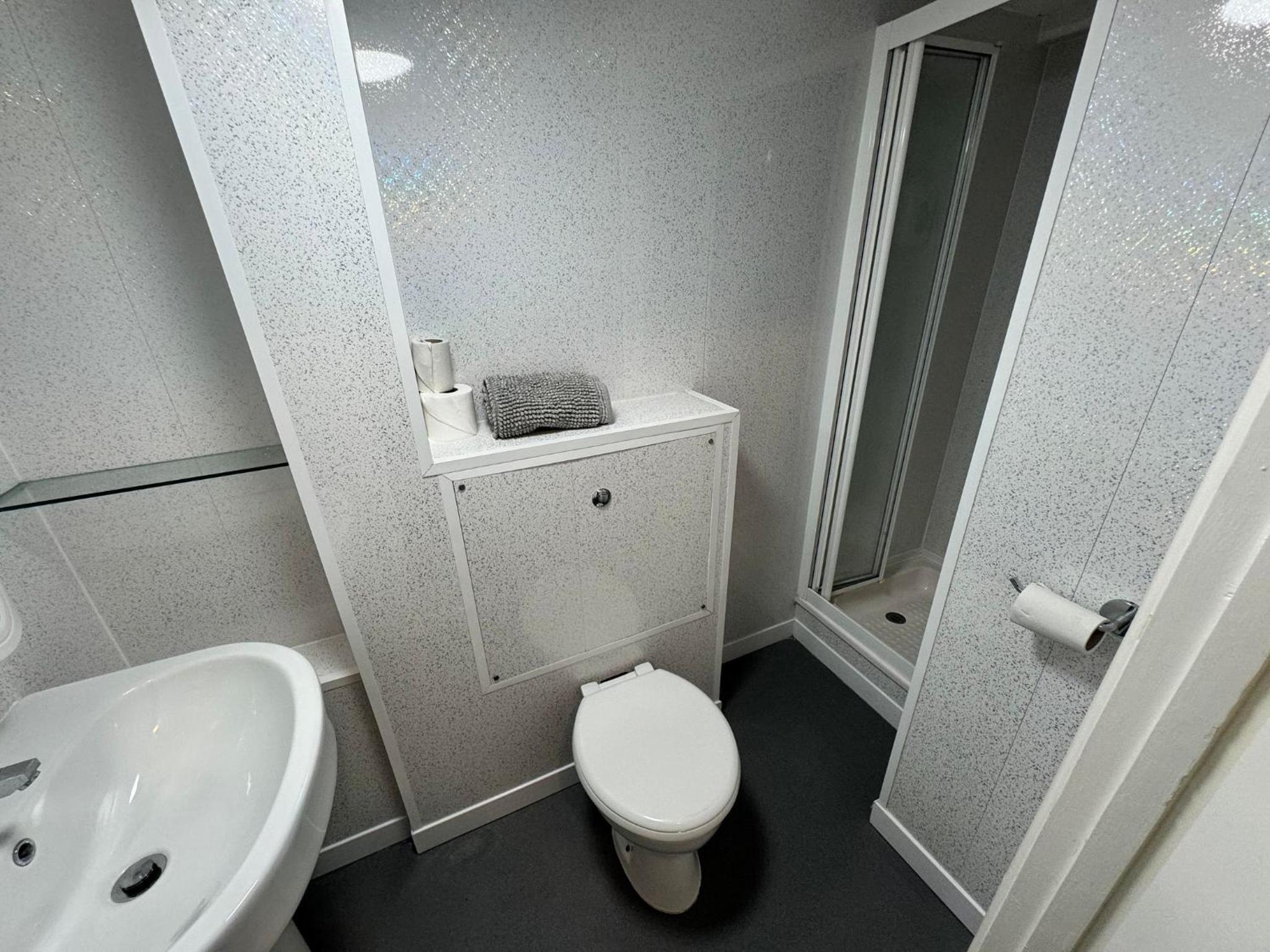 Silver Seaview Double