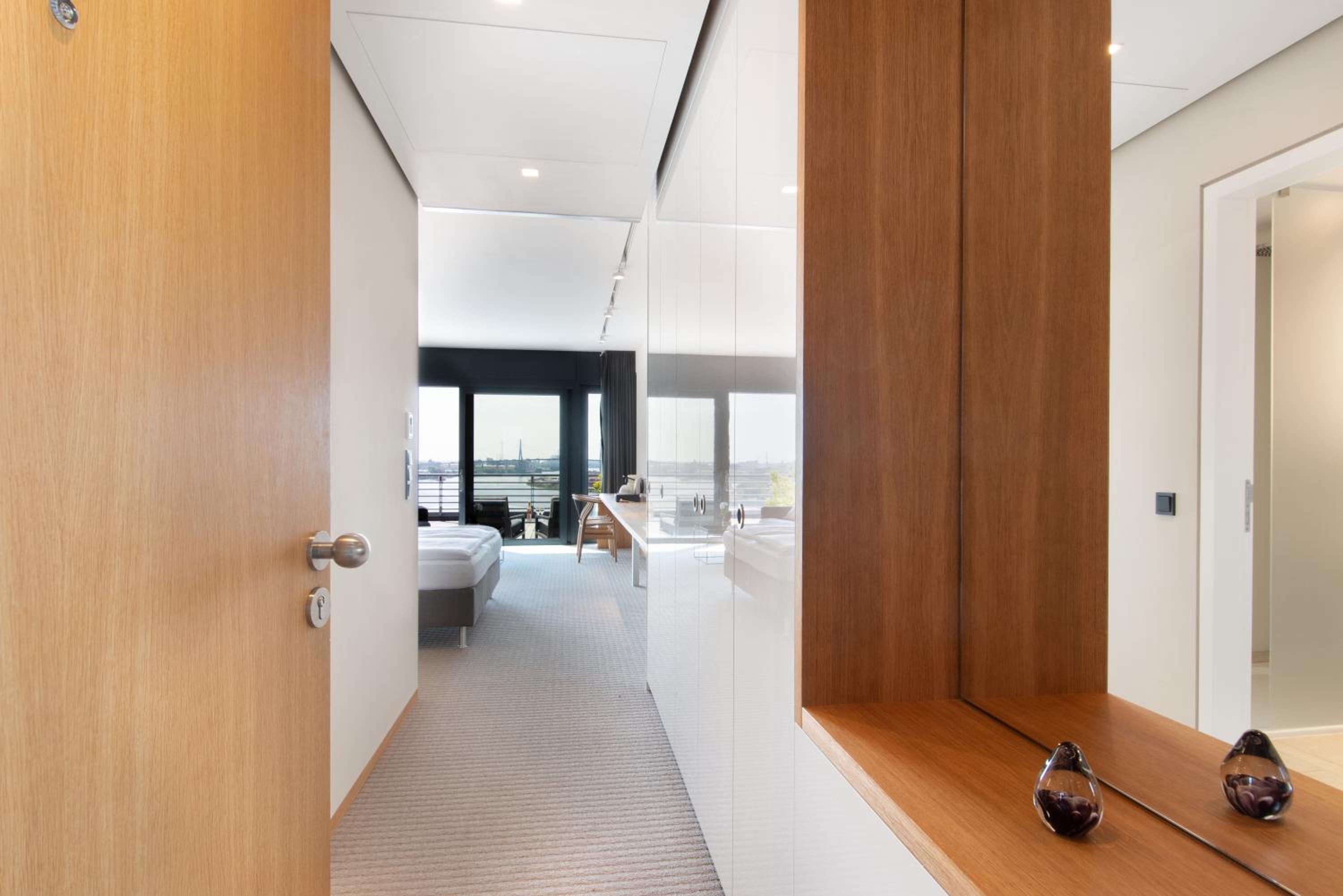 Suite with Terrace on the Elbe river