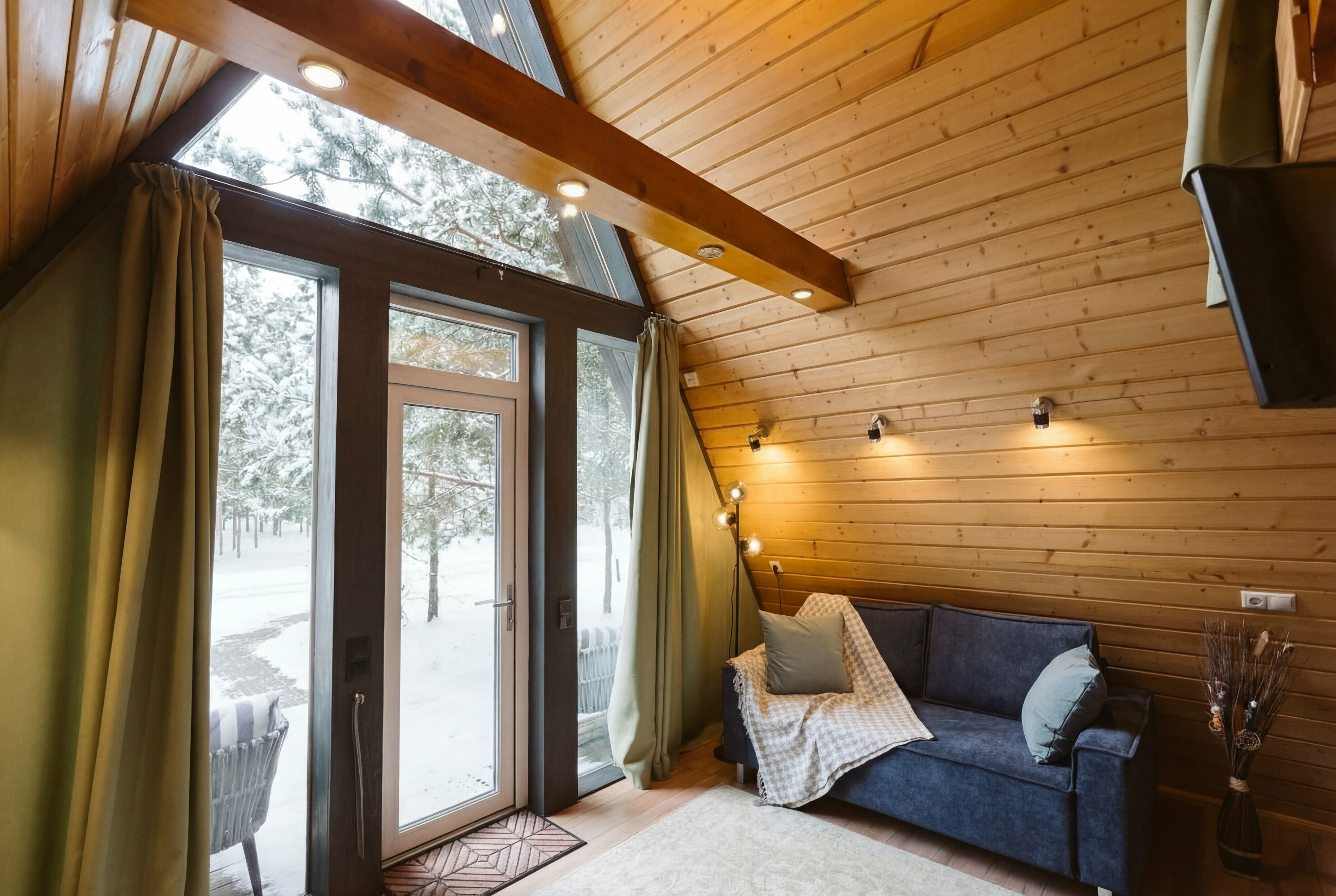 Коттедж с видом на лес