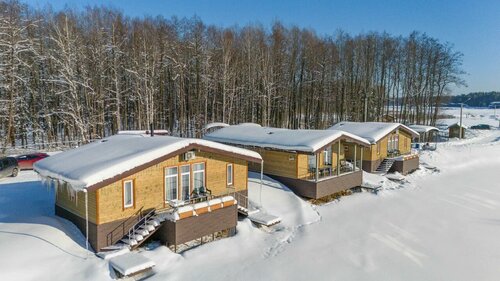 Коттедж с видом на озеро в Конаково. Аэро