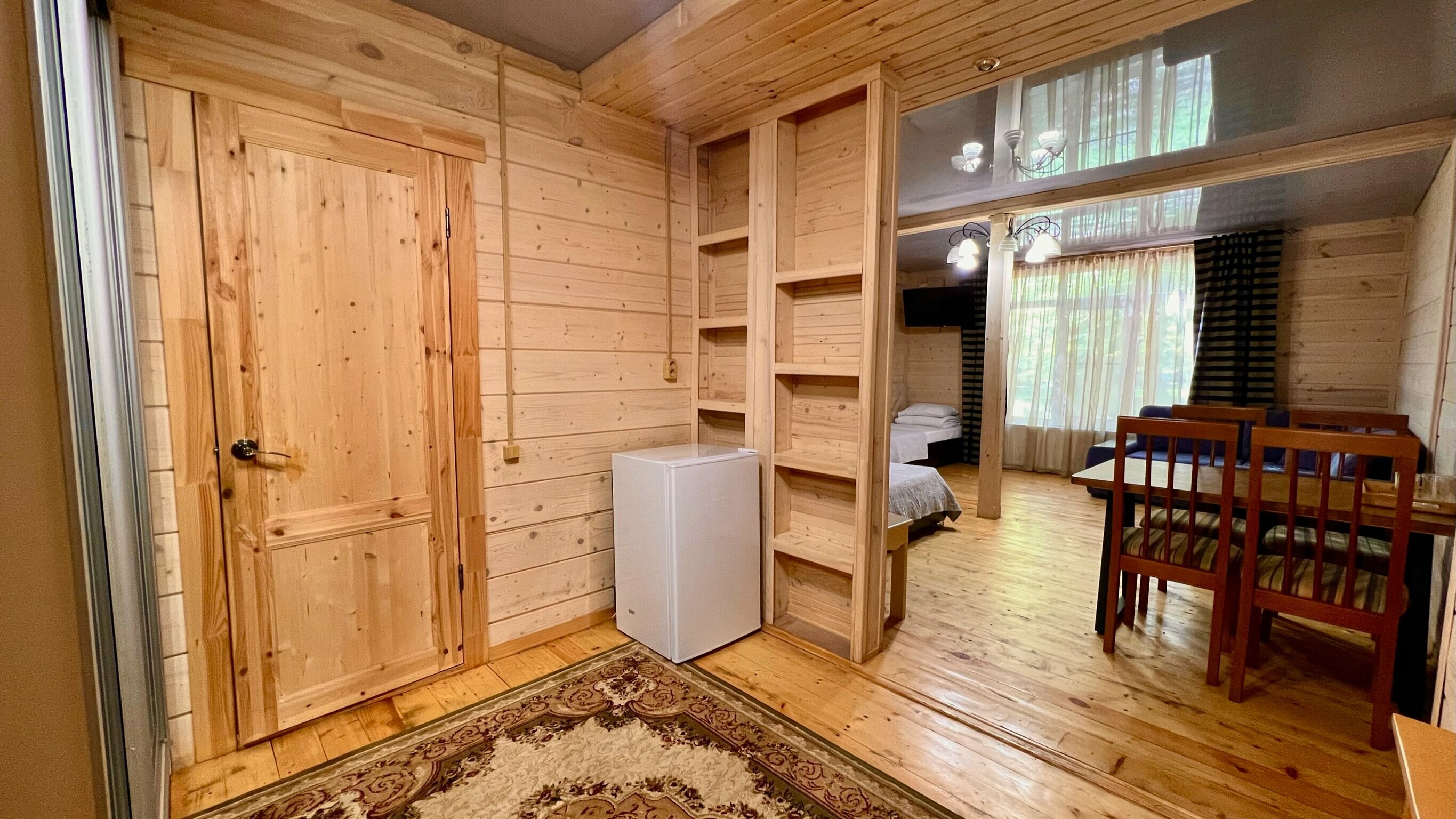 Cемейный номер с собственной ванной комнатой