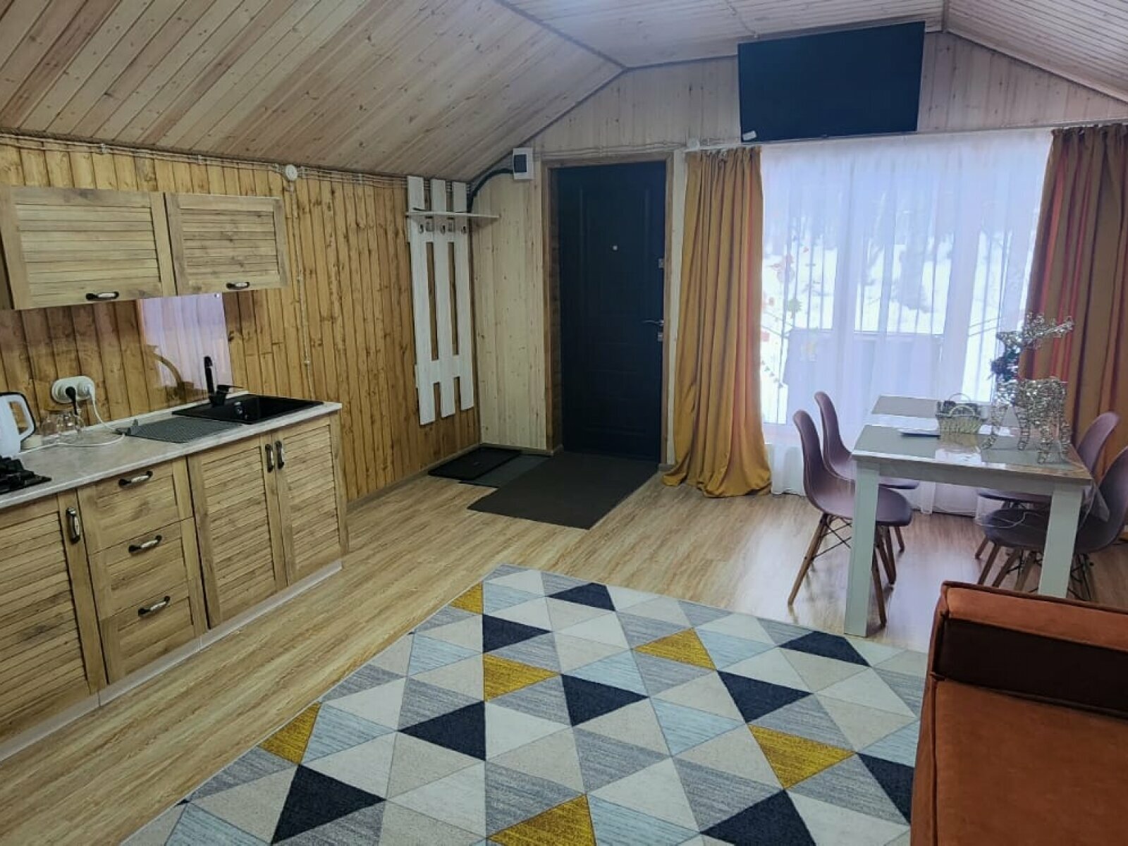 2-х комнатный дом с видом на горы