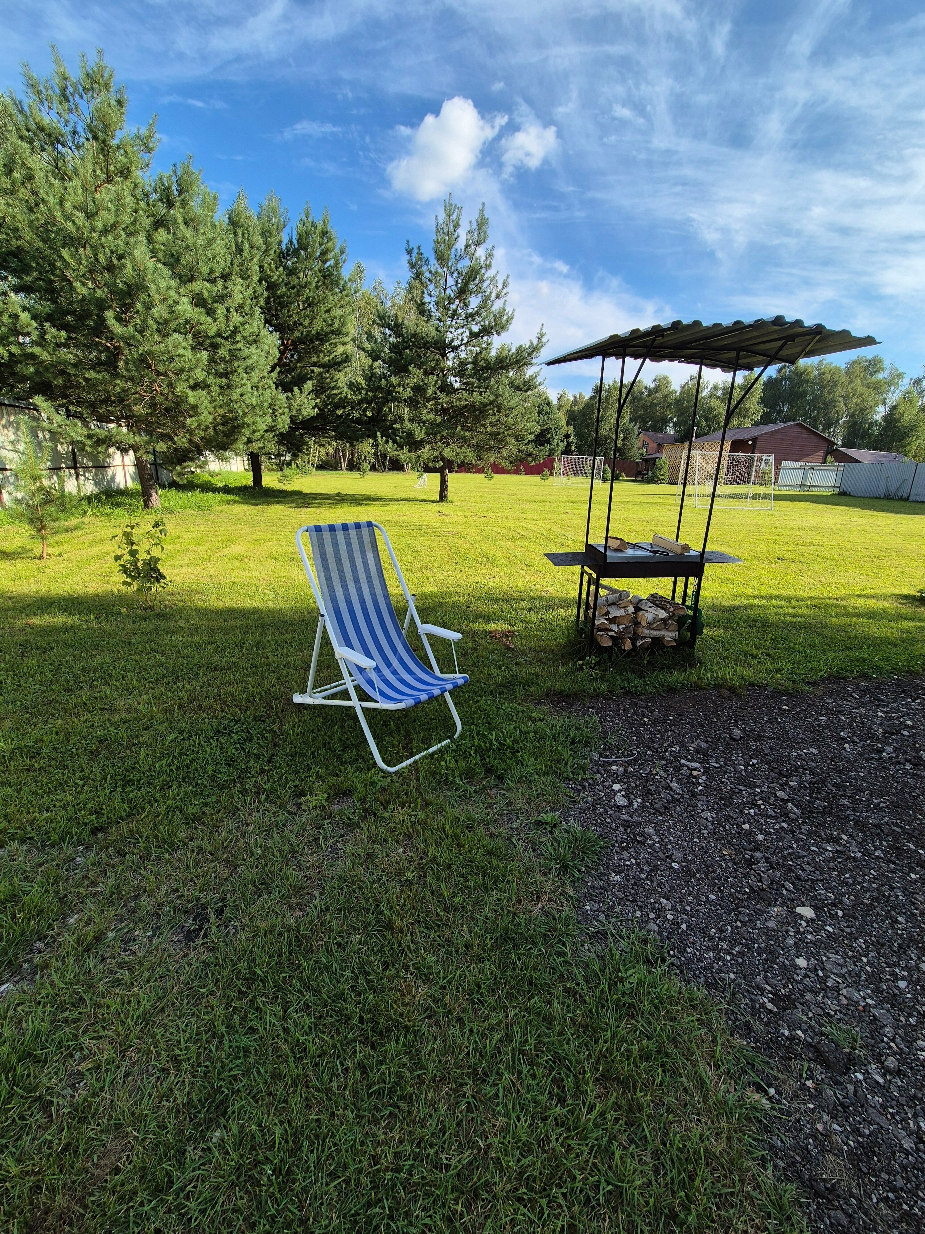 Дом с видом на лес