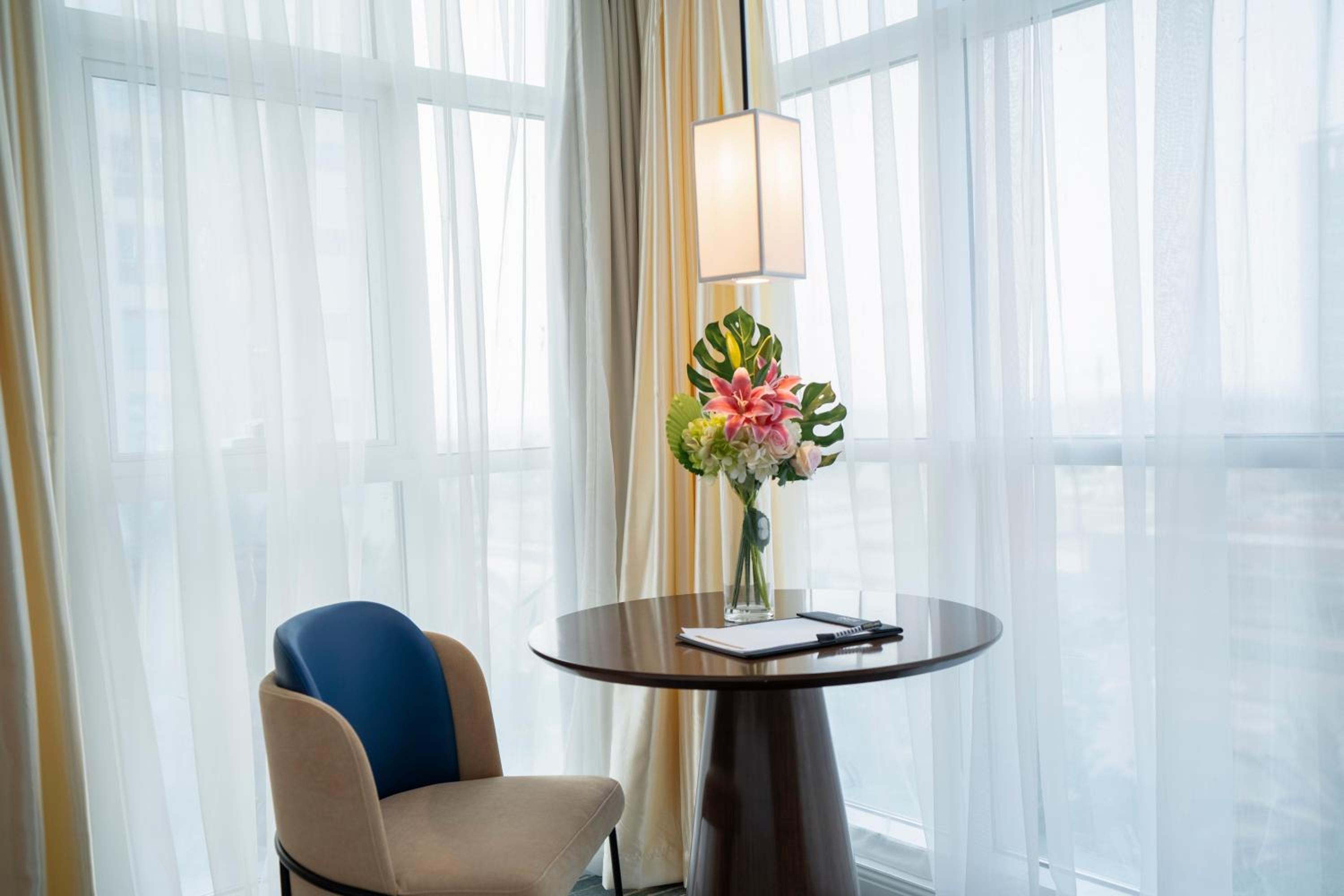 Deluxe Suite with Spa Bath