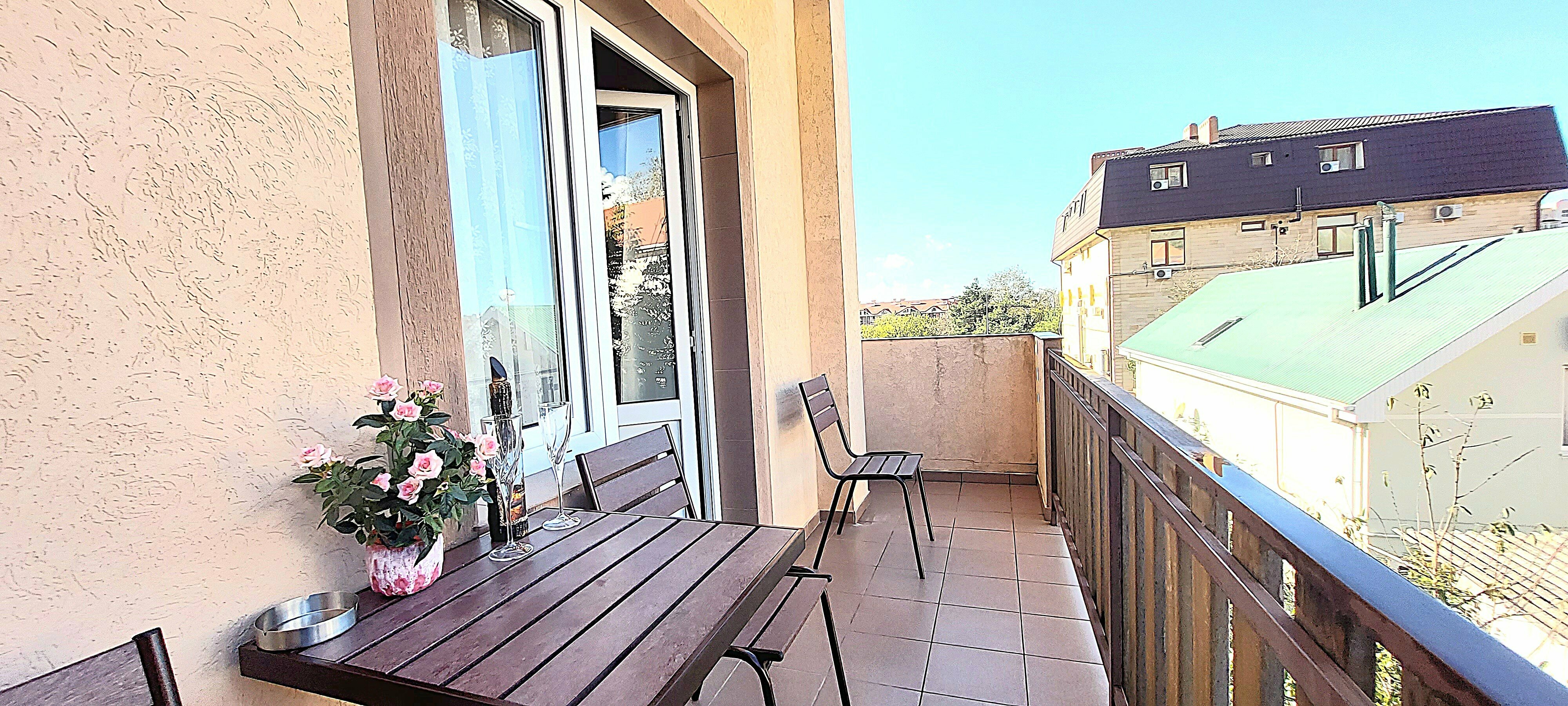 Апартаменты с балконом